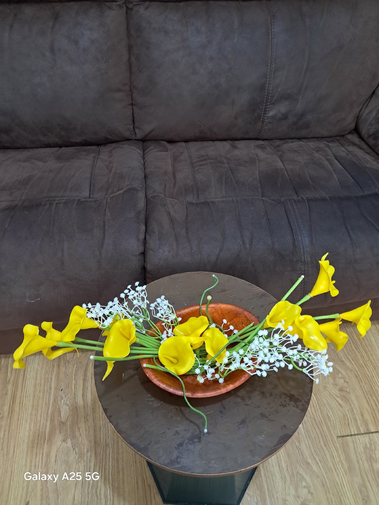 Artificial Yellow Calla Lily Floral Arrangement in Wooden Bowl, selfmade, One Size, Excellent condition — preloved on SilentSale®