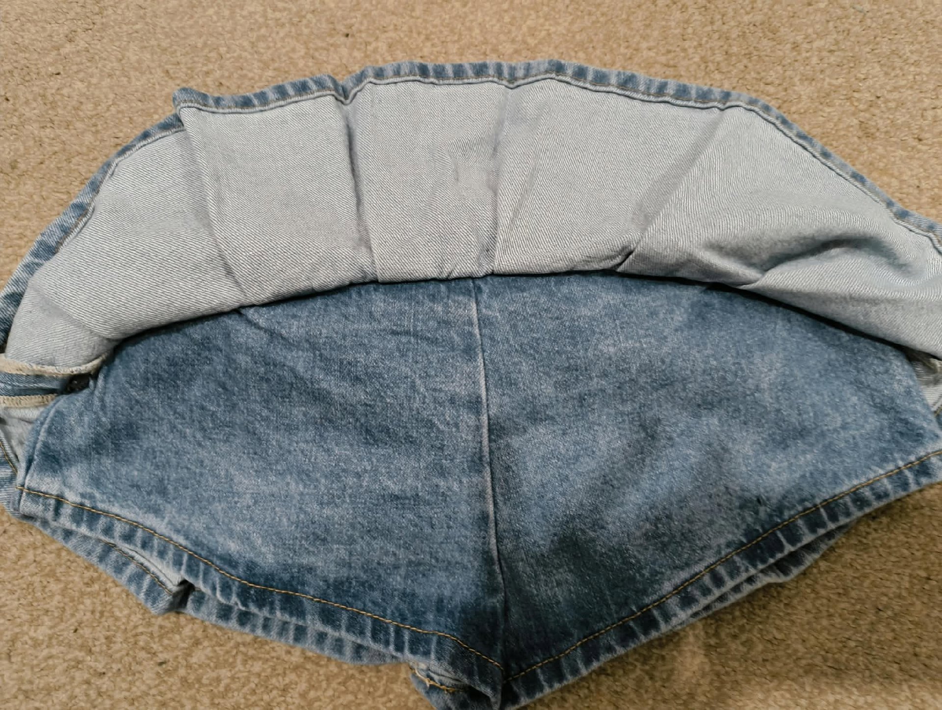 Edikted Denim Pleated Skort with Belt – XS, Edikted, XS, Excellent condition — preloved on SilentSale®