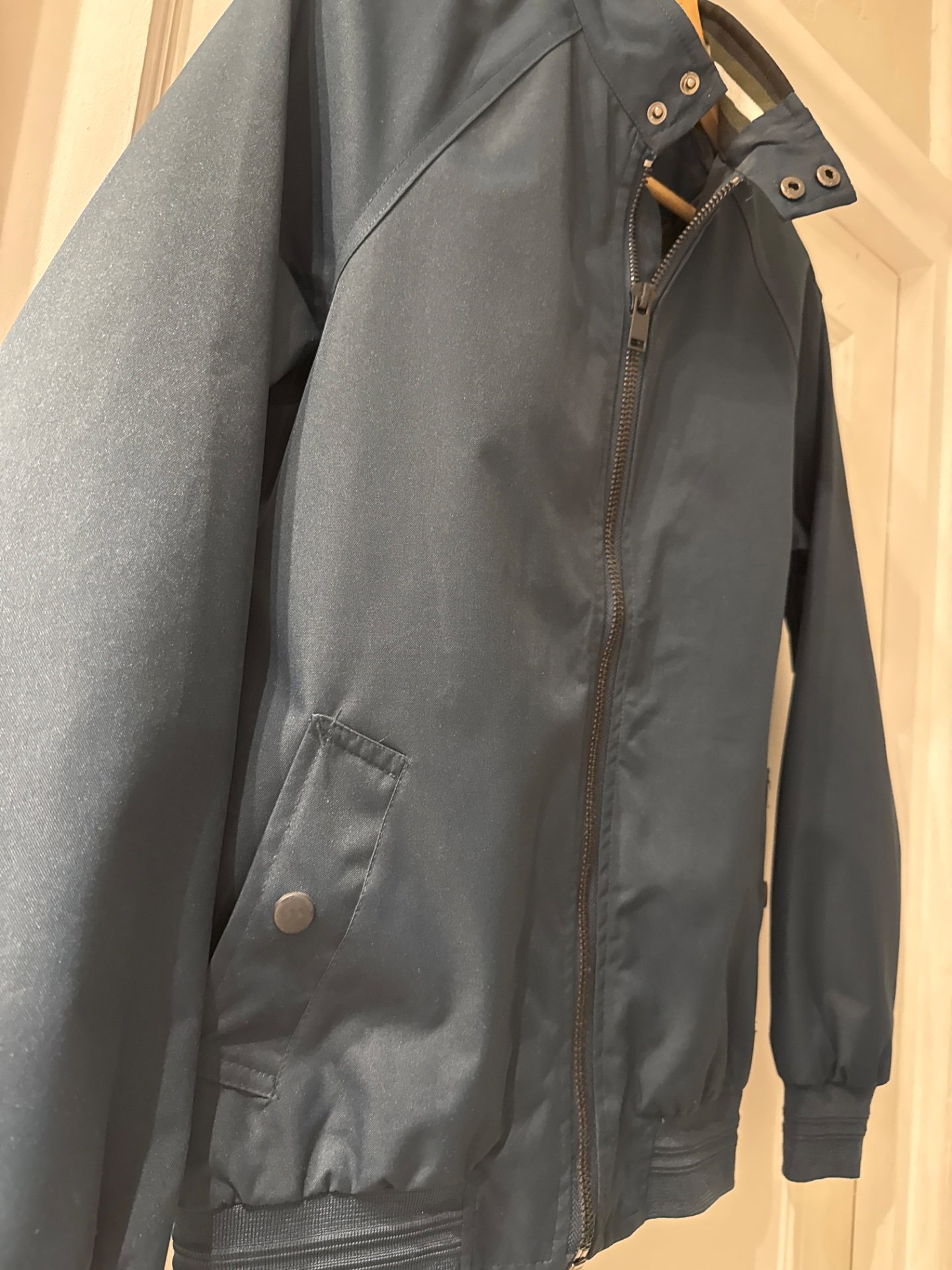Burton Menswear London Navy Bomber Jacket – XS, Burton Menswear, XS, Excellent condition — preloved on SilentSale®
