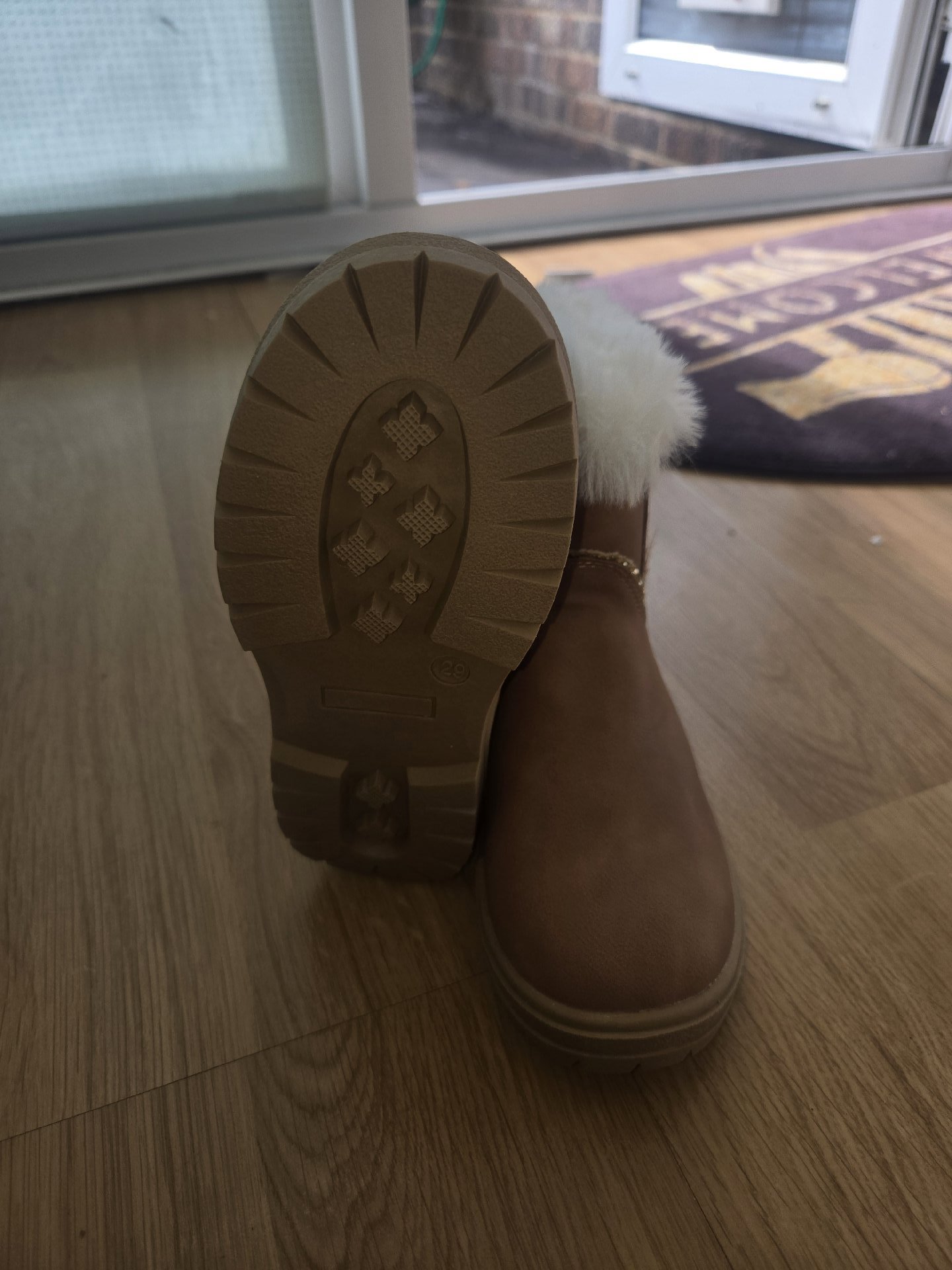 Brown Faux Fur Lined Kids Winter Boots with Cat Face Detail, Unbranded, UK 29, Excellent condition — preloved on SilentSale®