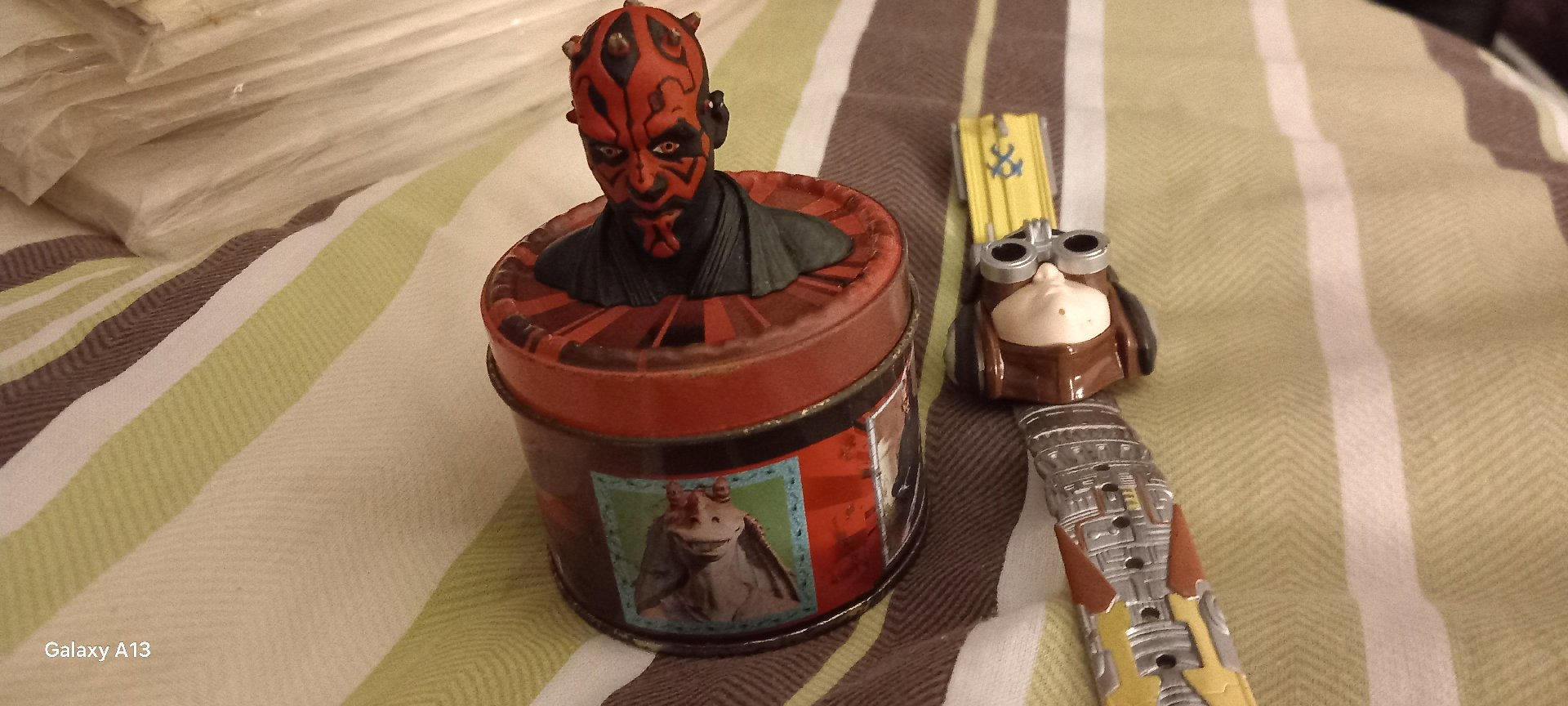 Star Wars Anakin Skywalker Digital Watch and Darth Maul Figure, Star Wars, Collector's Edition, Good condition — preloved on SilentSale®