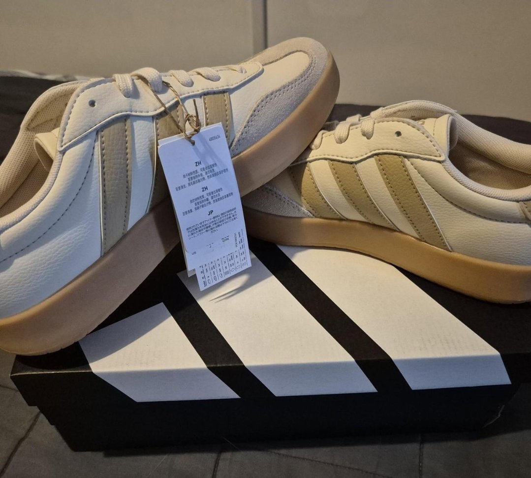 Adidas White Trainers with Gum Sole – UK 8, Adidas, 8, New condition — preloved on SilentSale®