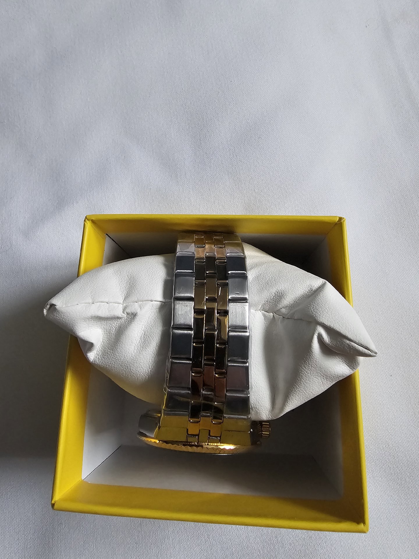 Invicta Silver and Gold Tone 40mm  Men's Wristwatch, Invicta, 40mm, Excellent condition — preloved on SilentSale®