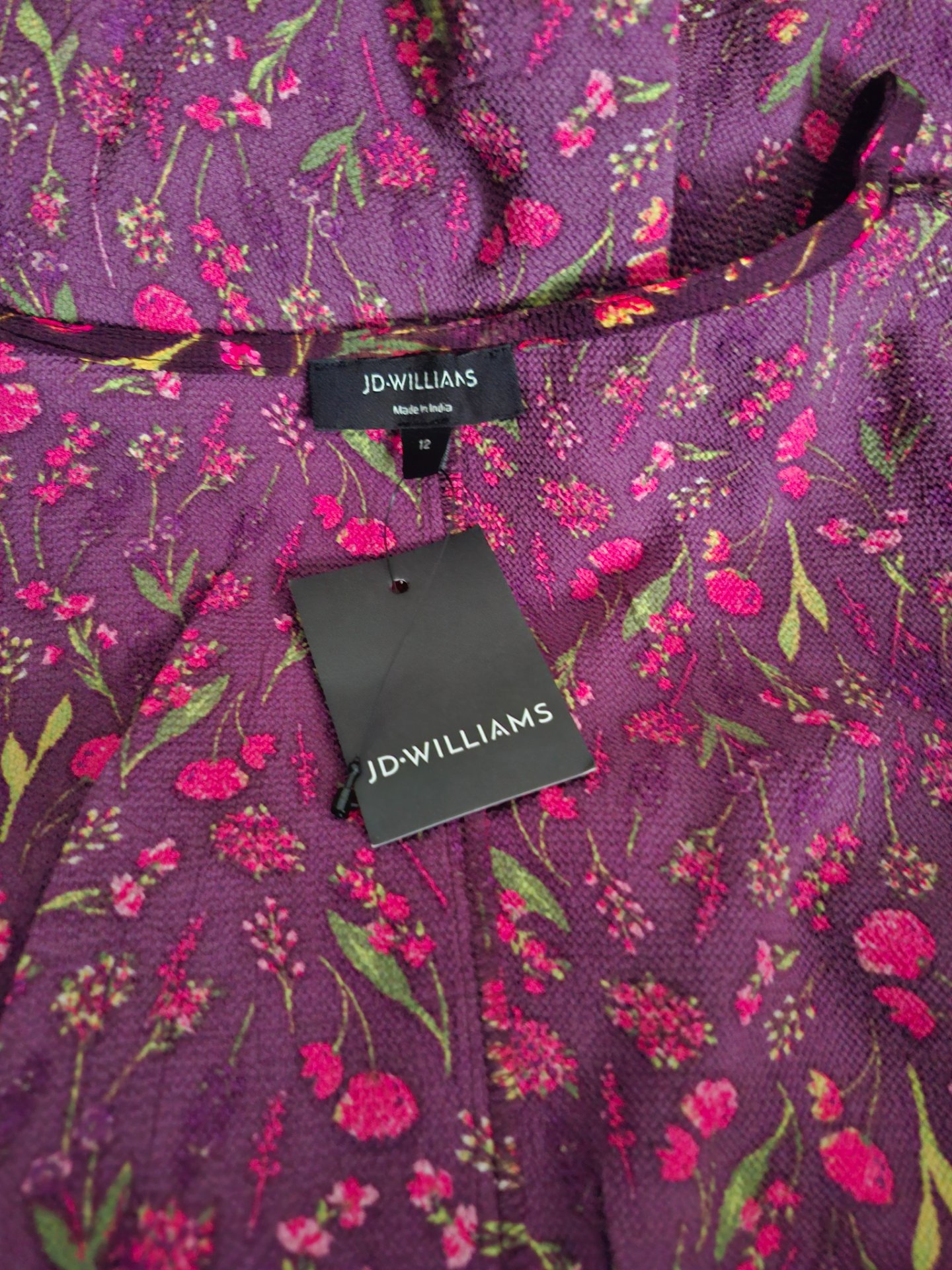 JD Williams Floral Print V-Neck Dress – Size 12, JD Williams, 12, New condition — preloved on SilentSale®