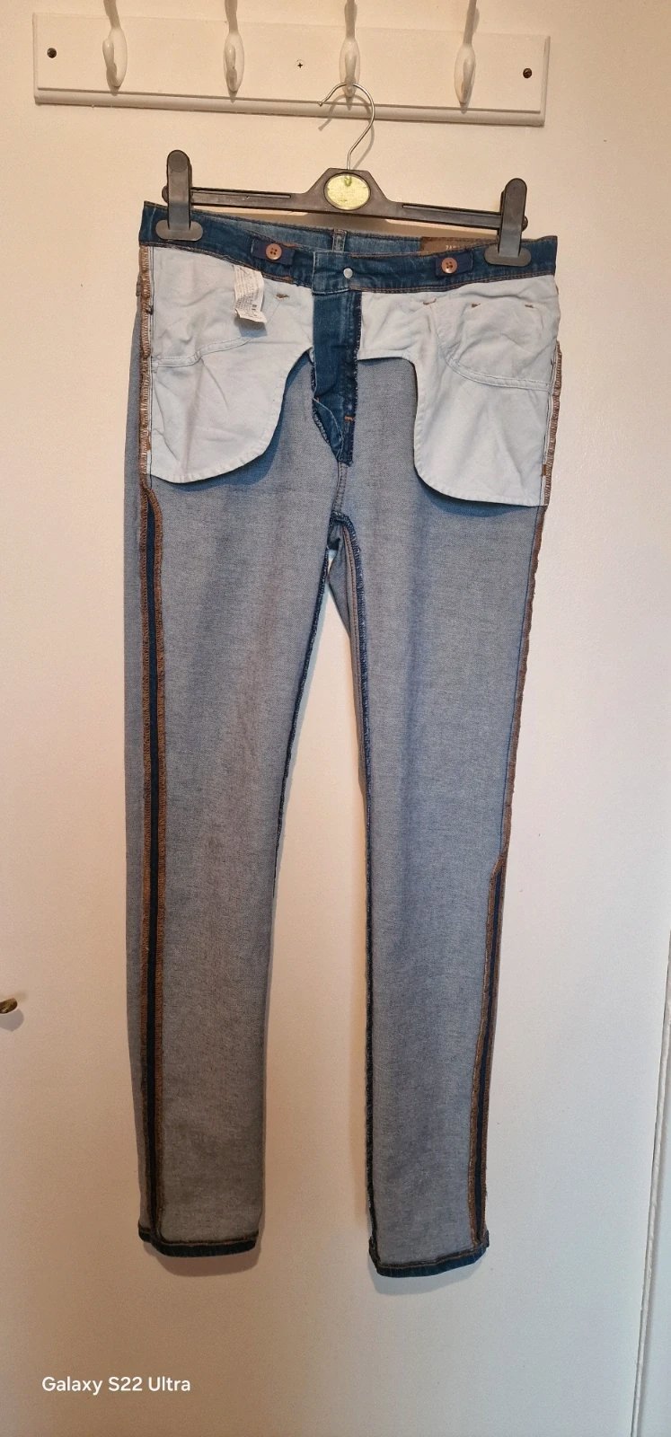 Girls jeans, Zara, 14 years / 164 cm, Like New condition — preloved on SilentSale®