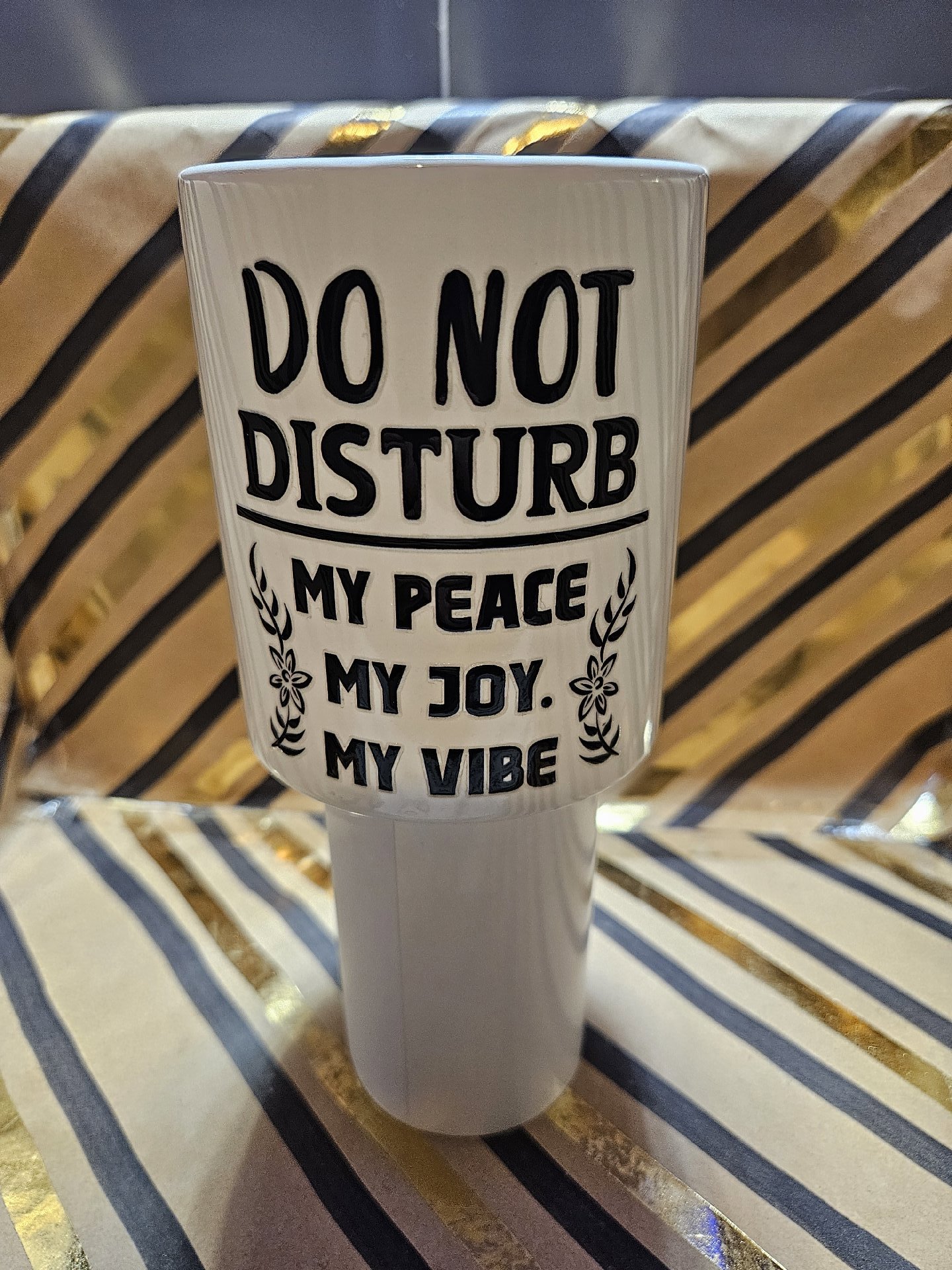 Do Not Disturb White Ceramic Mug with Handle, Unbranded, One Size, New condition — preloved on SilentSale®