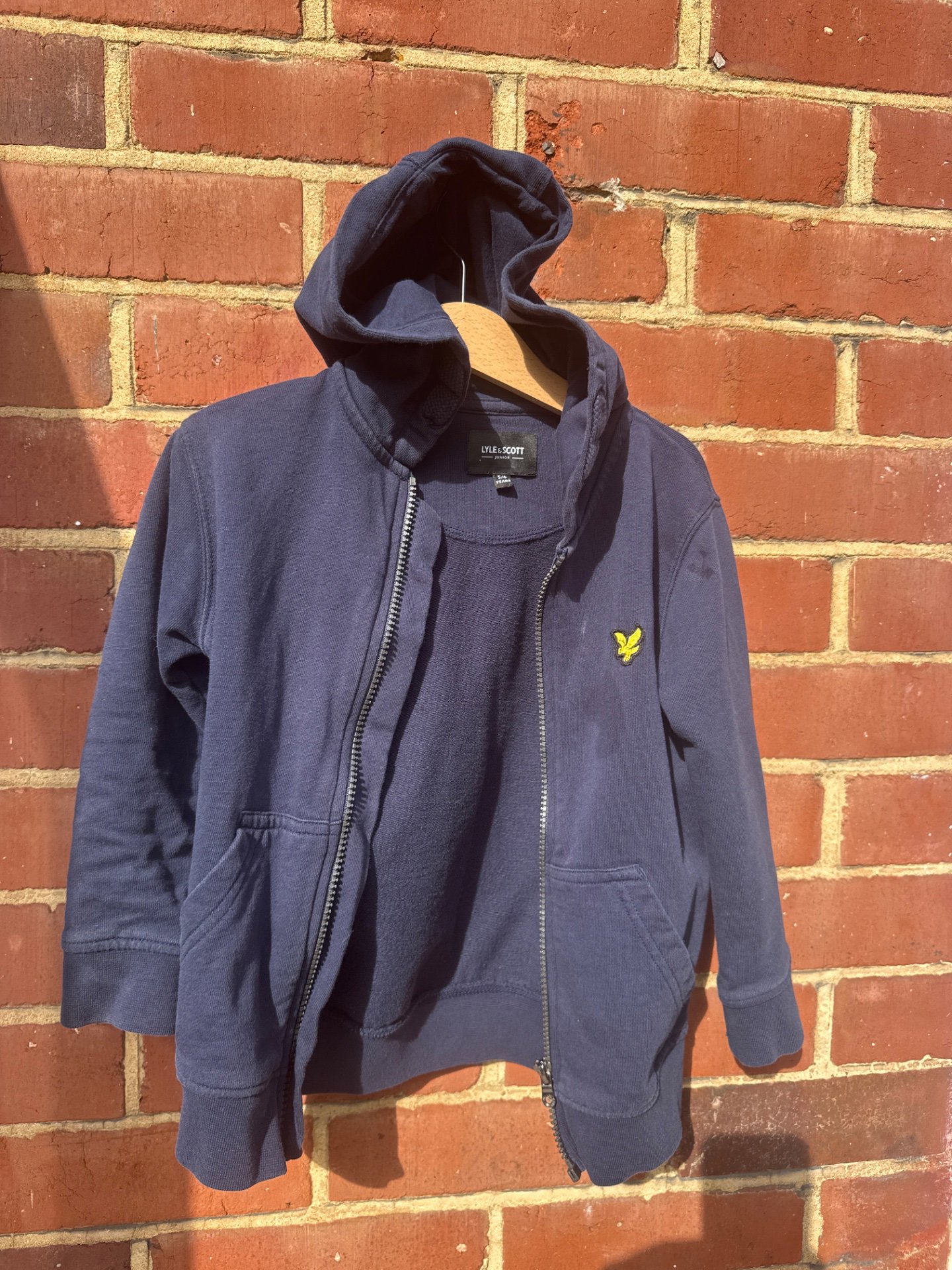 Lyle & Scott Junior Navy Sweatshirt – 5/6 Years, Lyle & Scott, 6 years, Excellent condition — preloved on SilentSale®