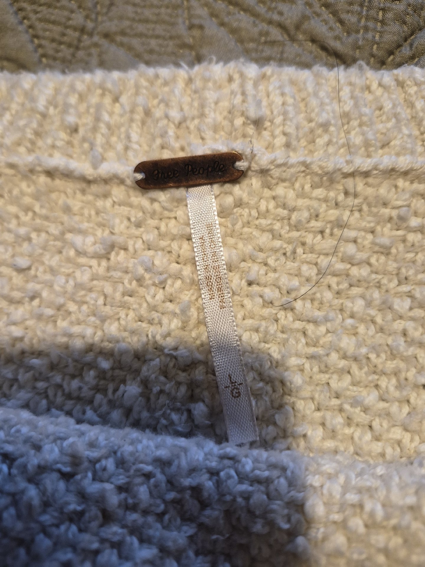 Free People Cream Chunky Knit Jumper – Size L, Free People, L, New condition — preloved on SilentSale®