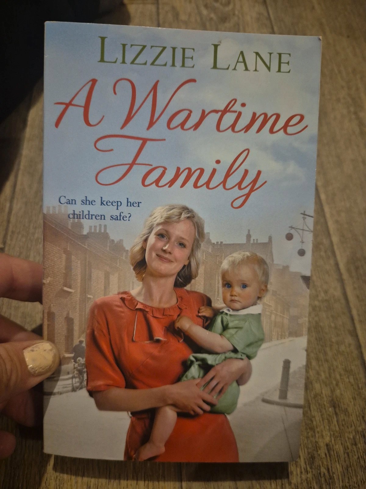 a wartime family, Unbranded, One Size, Excellent condition — preloved on SilentSale®