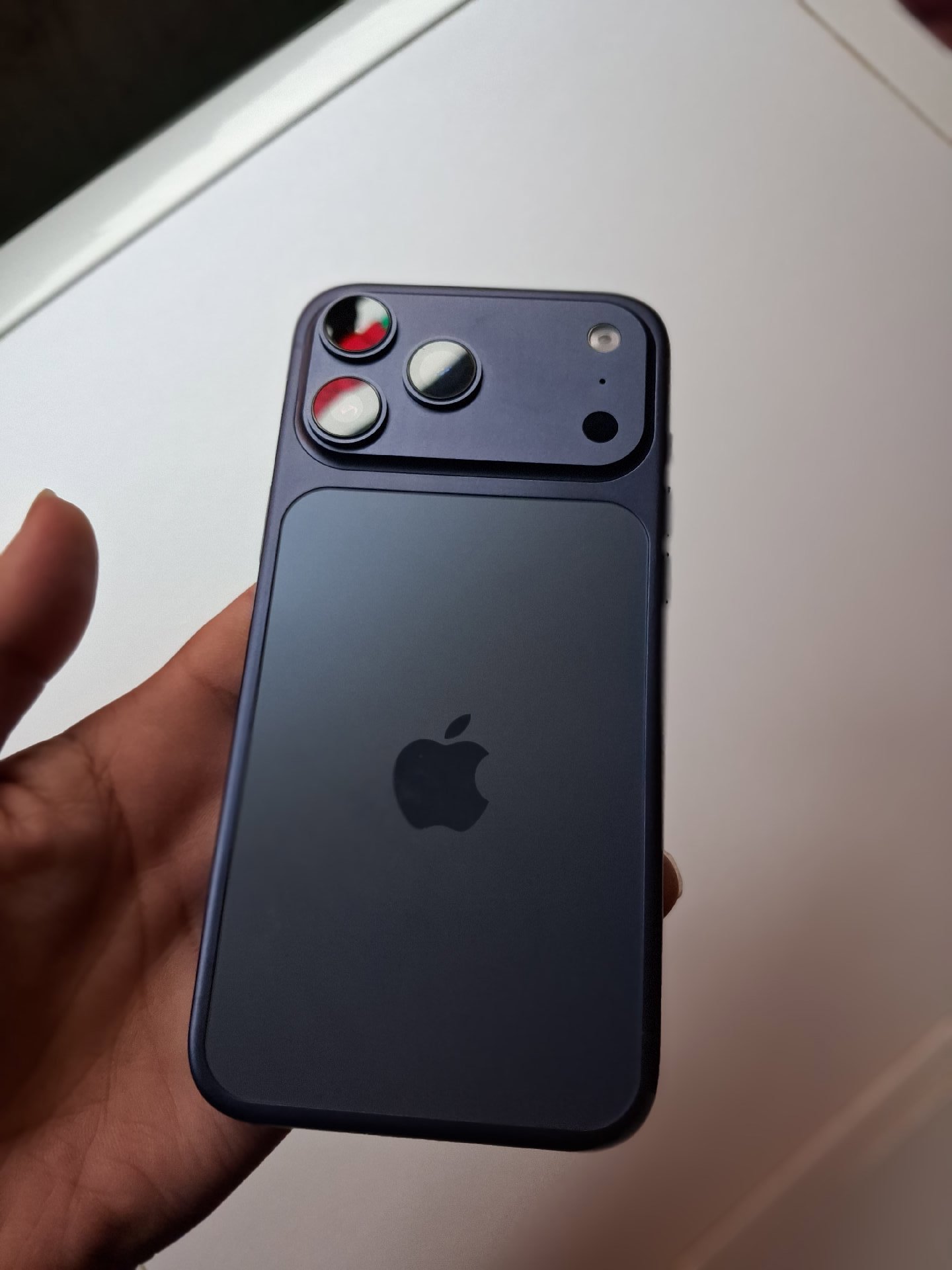 Apple I Phone 17 Pro Max 2TB Unlocked, Apple, 2TB, Excellent condition — preloved on SilentSale®