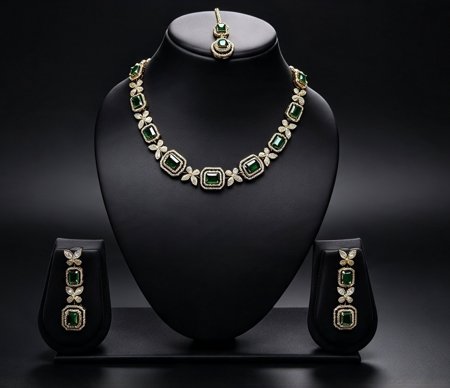 AD Green Stone Gold Tone Necklace, Earrings and Pendant Set, AD, One Size, New condition — preloved on SilentSale®