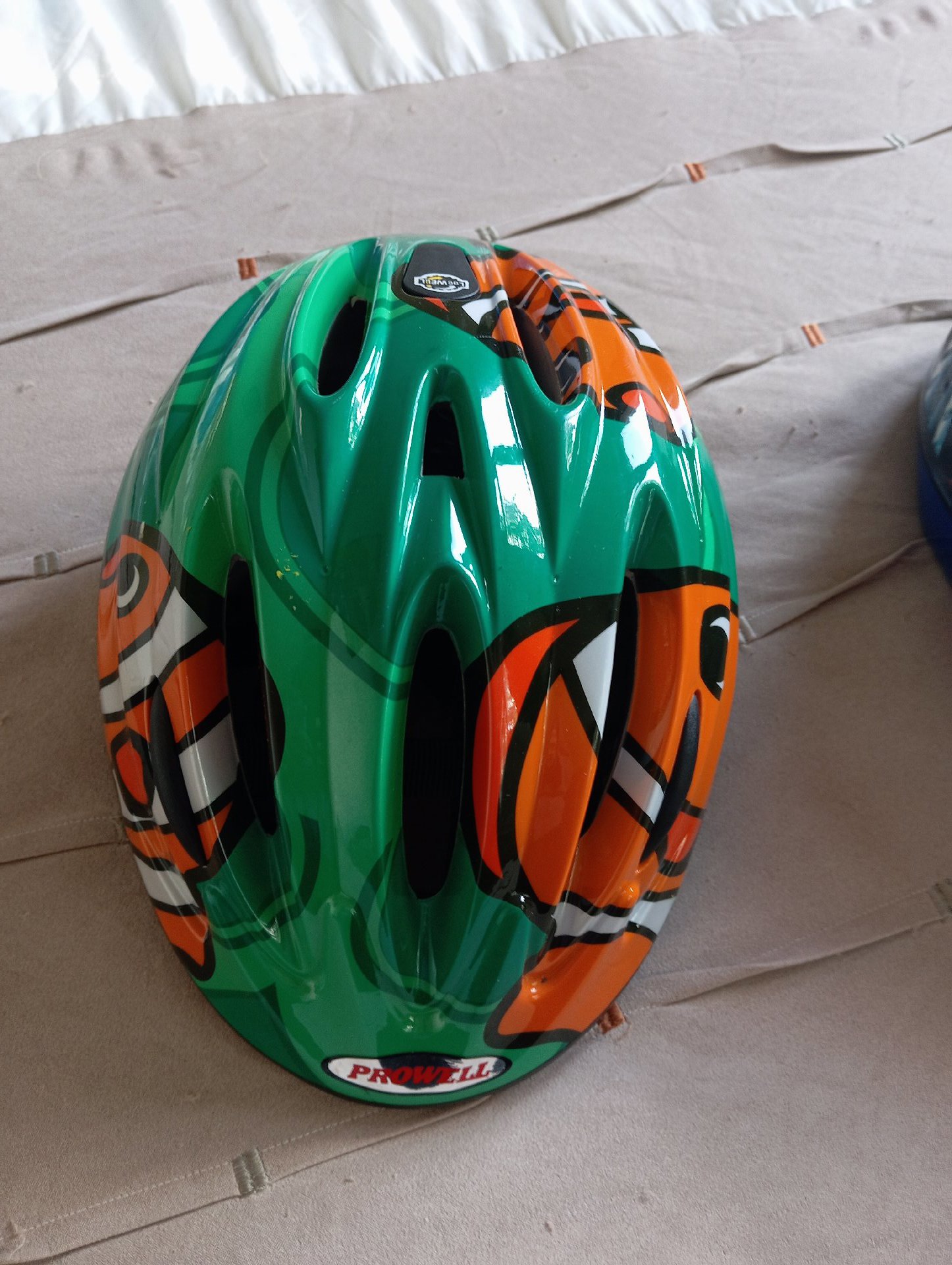 Prowell Green and Orange Bike Helmet – Size S, Prowell, S, Excellent condition — preloved on SilentSale®