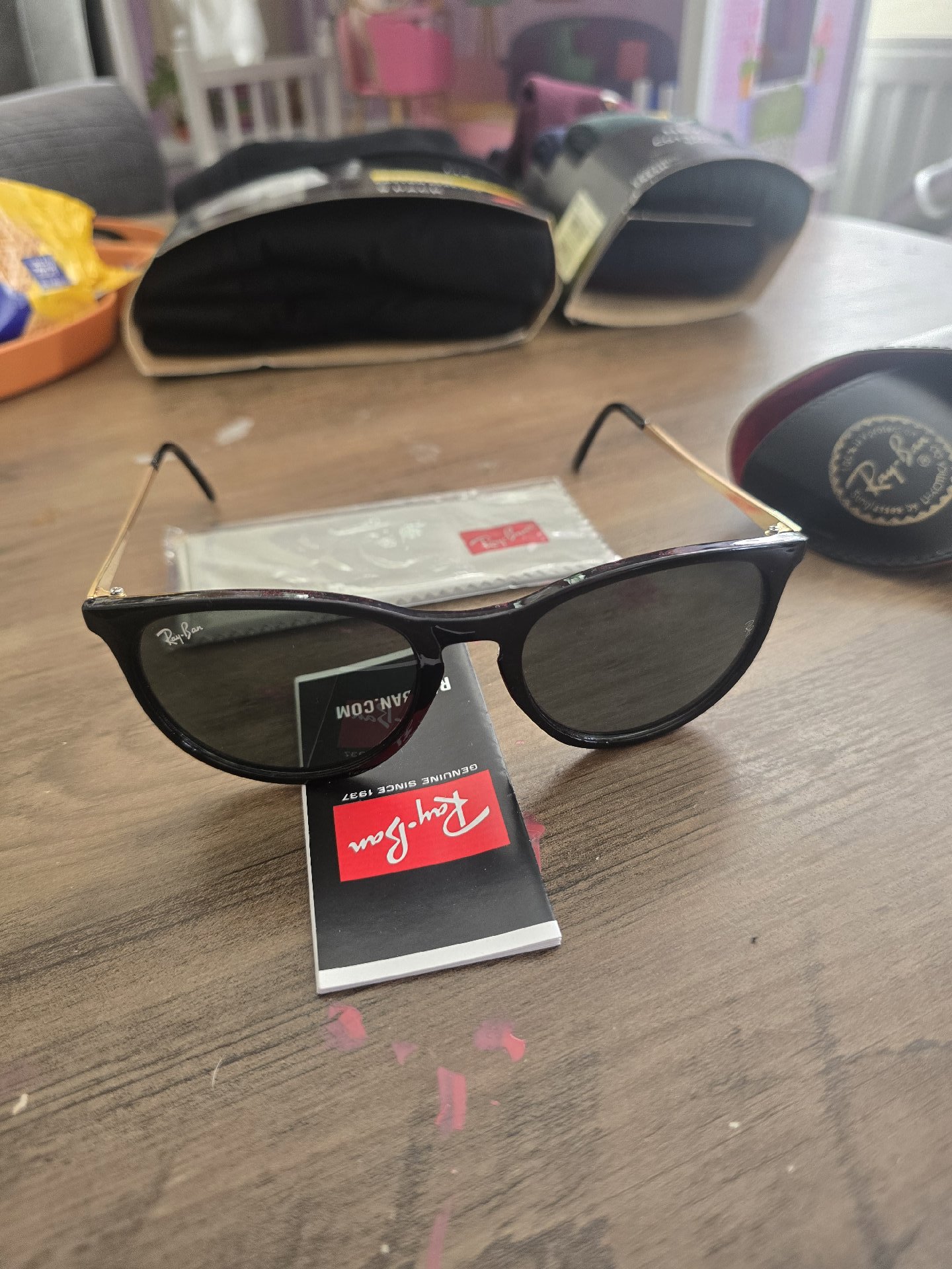 Ray ban sunglasses , Ray-Ban, One Size, New condition — preloved on SilentSale®