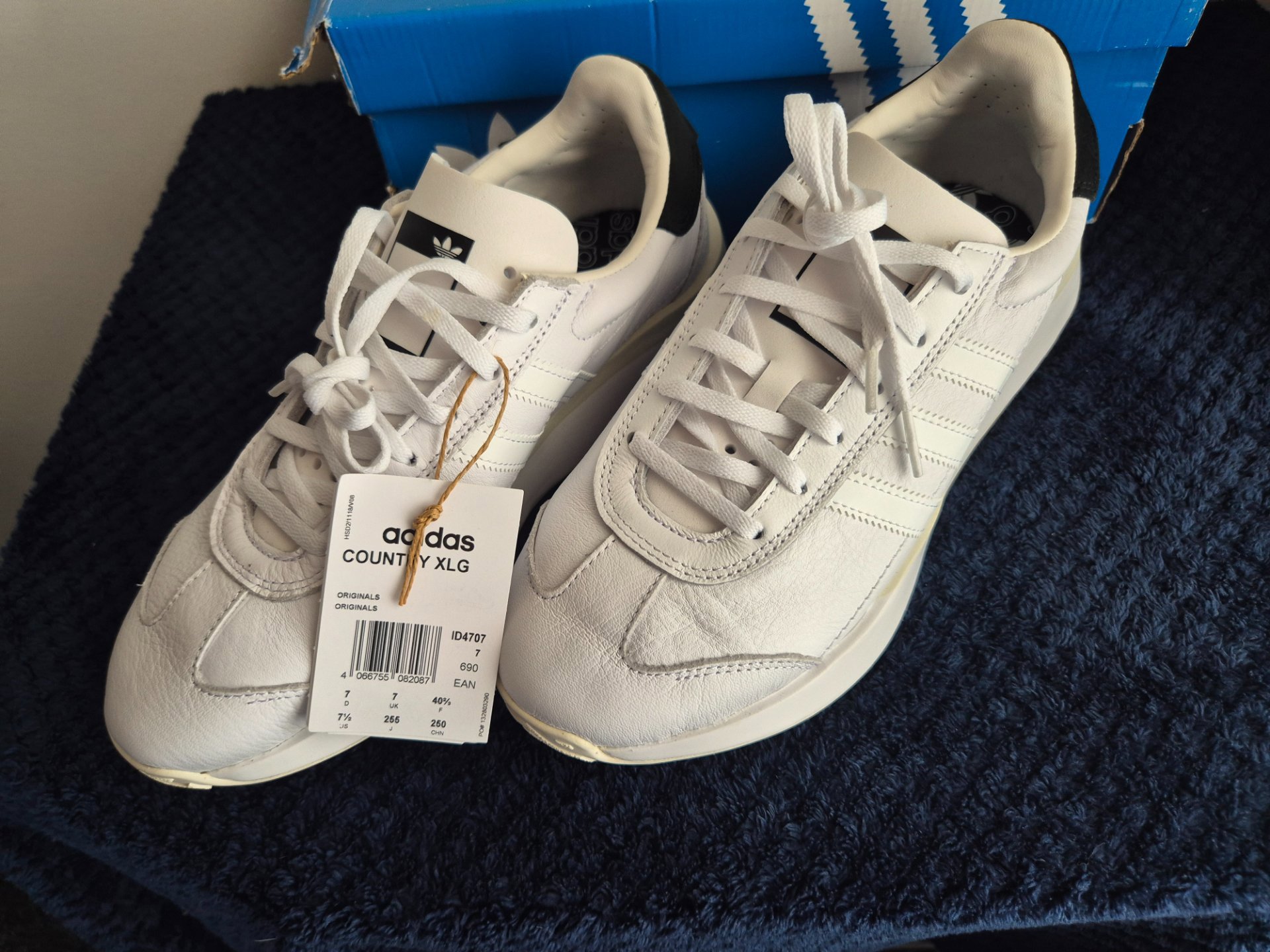 Adidas Country XLG White Trainers – UK 7, Adidas, 7, New condition — preloved on SilentSale®