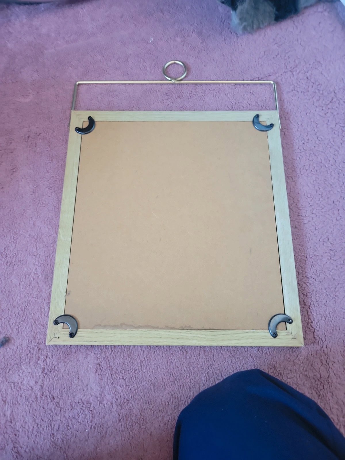 Wooden hanging mirror, Unbranded, One Size, Excellent condition — preloved on SilentSale®