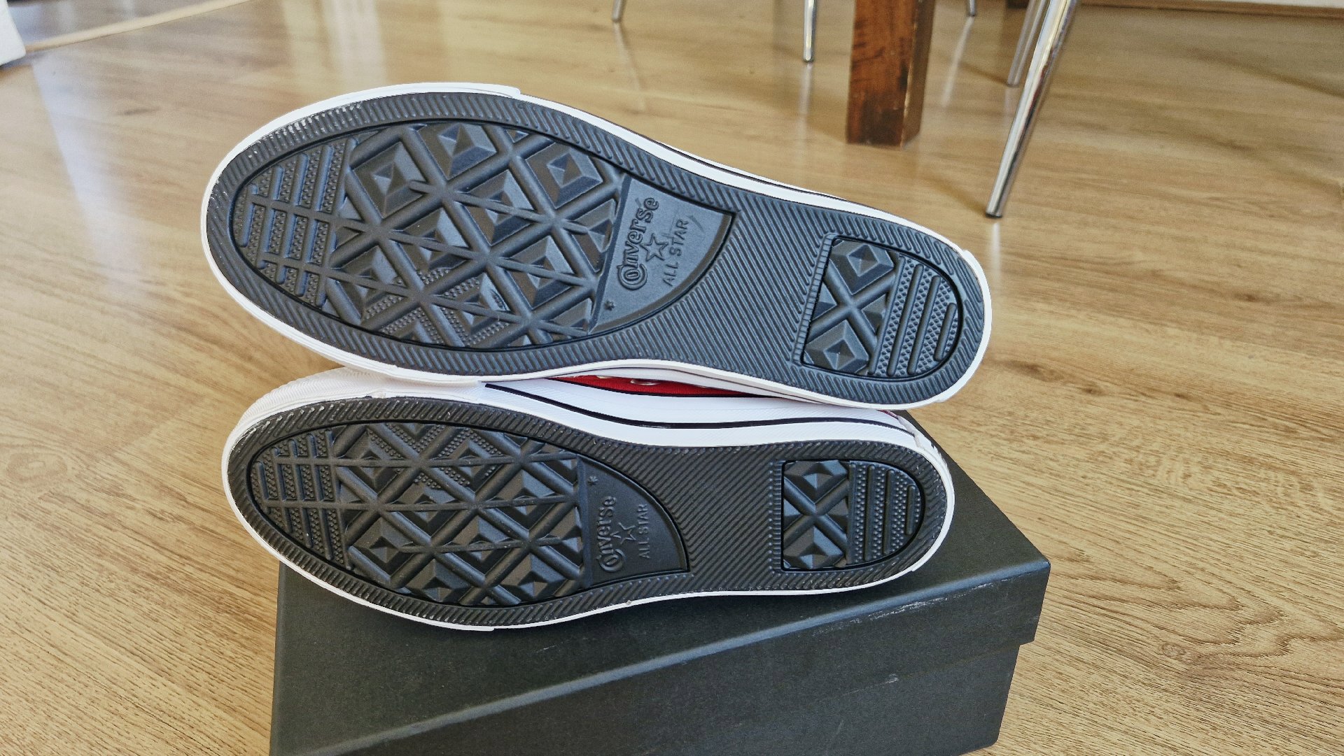 Converse Red Chuck Taylor All Star High Top Trainers – UK 2.5, Converse, 2.5, New condition — preloved on SilentSale®