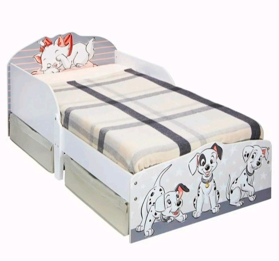 Disney Classics Marie the Kitten and 101 Dalmatians Toddler Bed, Disney, Large, Like New condition — preloved on SilentSale®