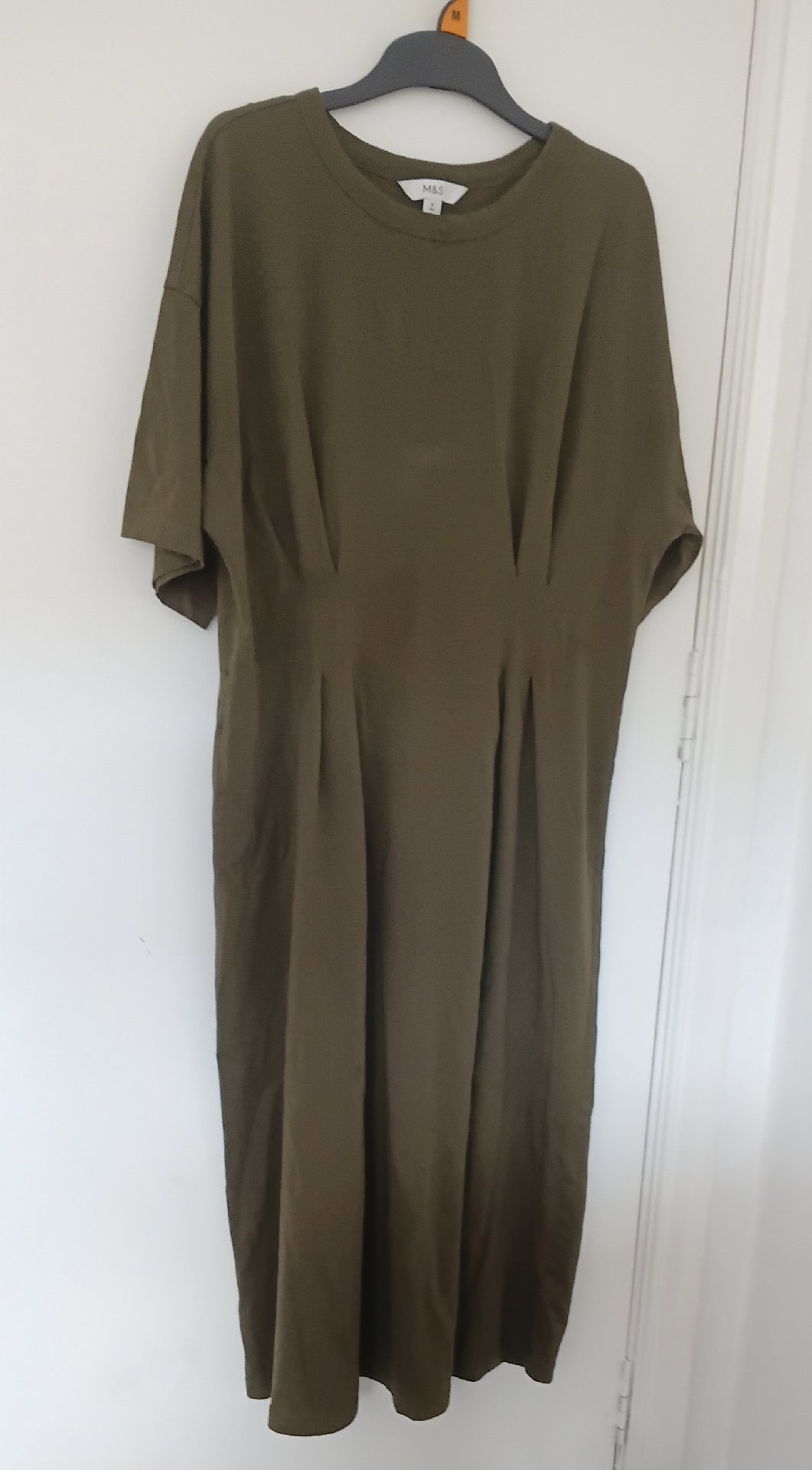 M&S Olive Green Midi Dress – Size 8, Marks & Spencer, 8, Excellent condition — preloved on SilentSale®