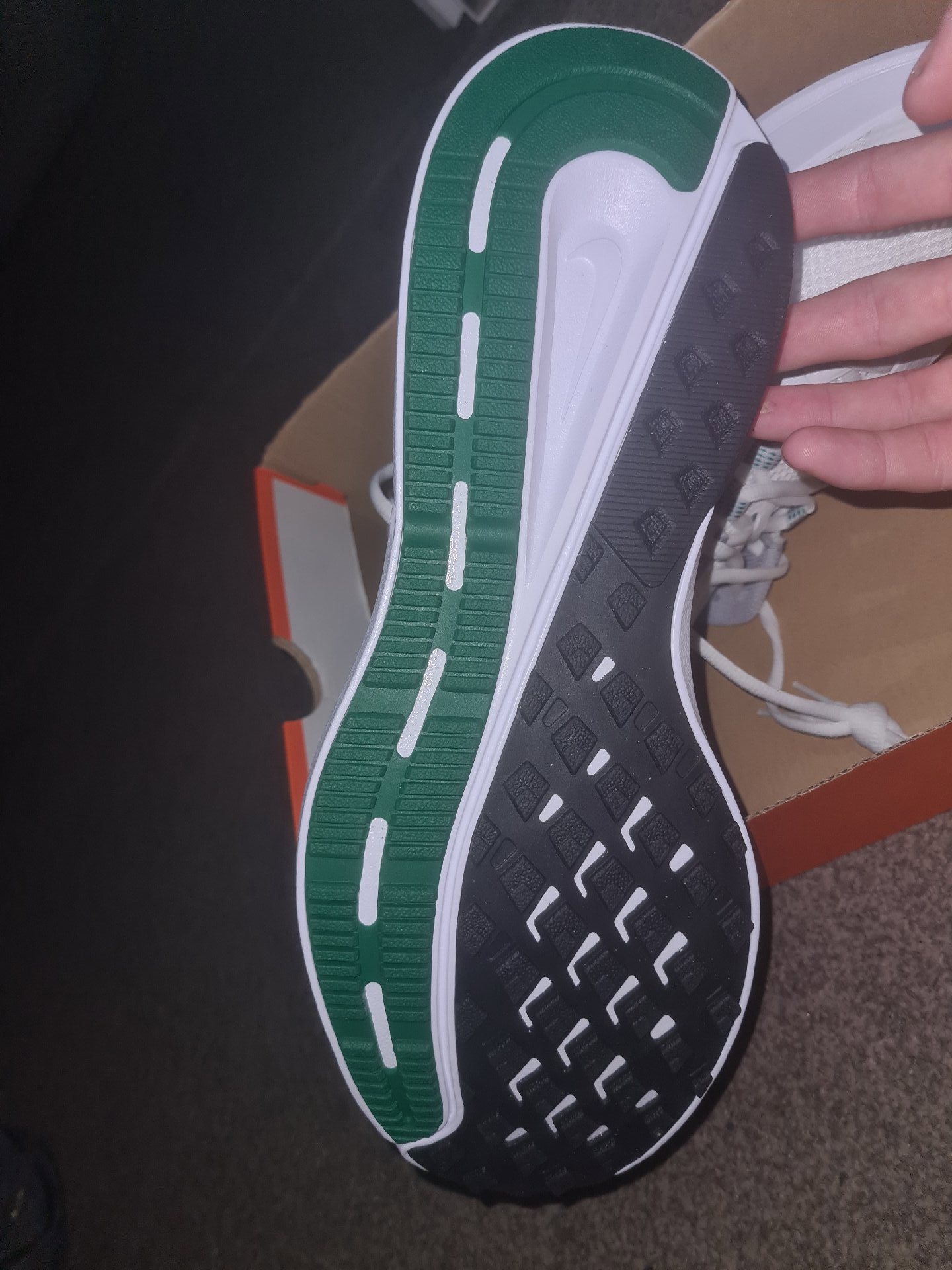 Nike Run Swift 2 White Black Trainers – UK 11.5, Nike, 11.5, Excellent condition — preloved on SilentSale®