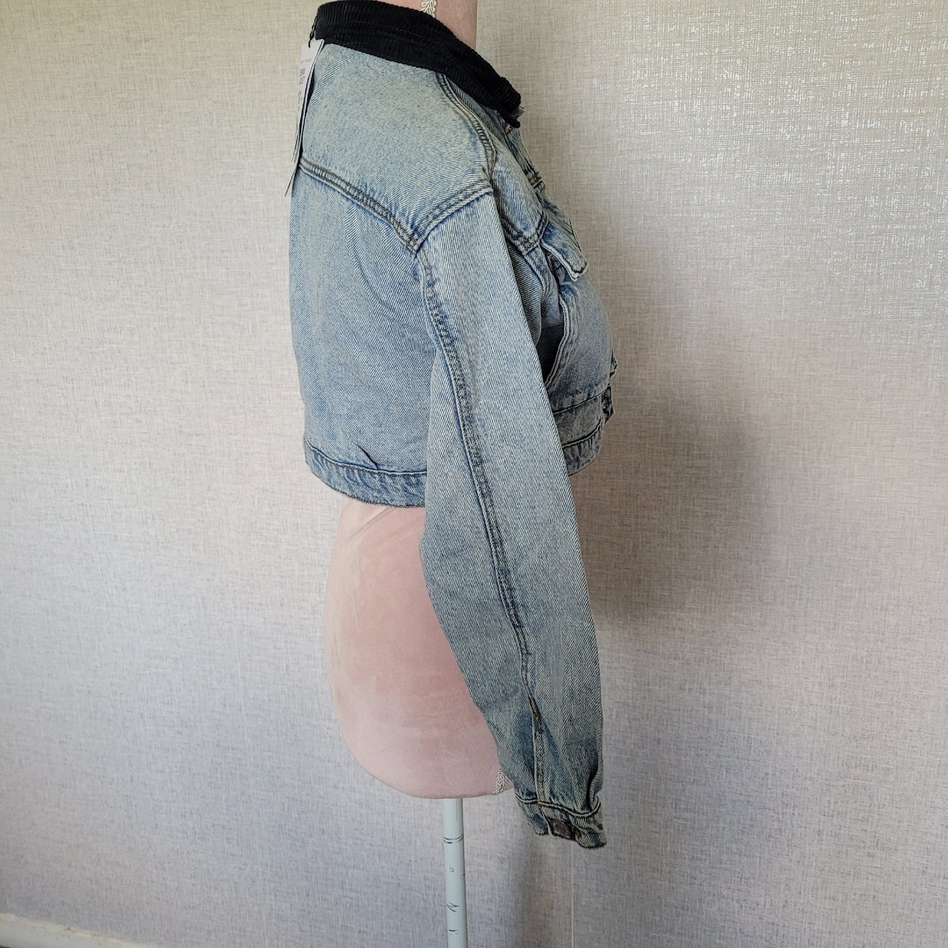 Primark Denim Co. Light Blue Cropped Denim Jacket 10-11 Yrs, Primark Denim Co., 10-11 years, Excellent condition — preloved on SilentSale®