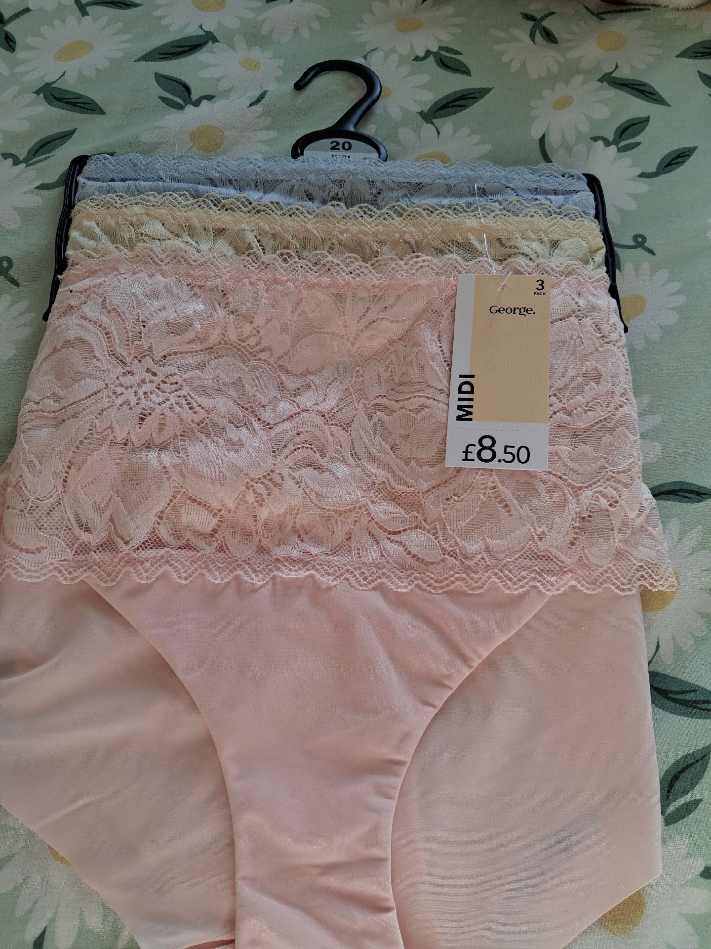 George Midi Lace Trim Knickers Multi Pack – Size 20, George, 20, New condition — preloved on SilentSale®