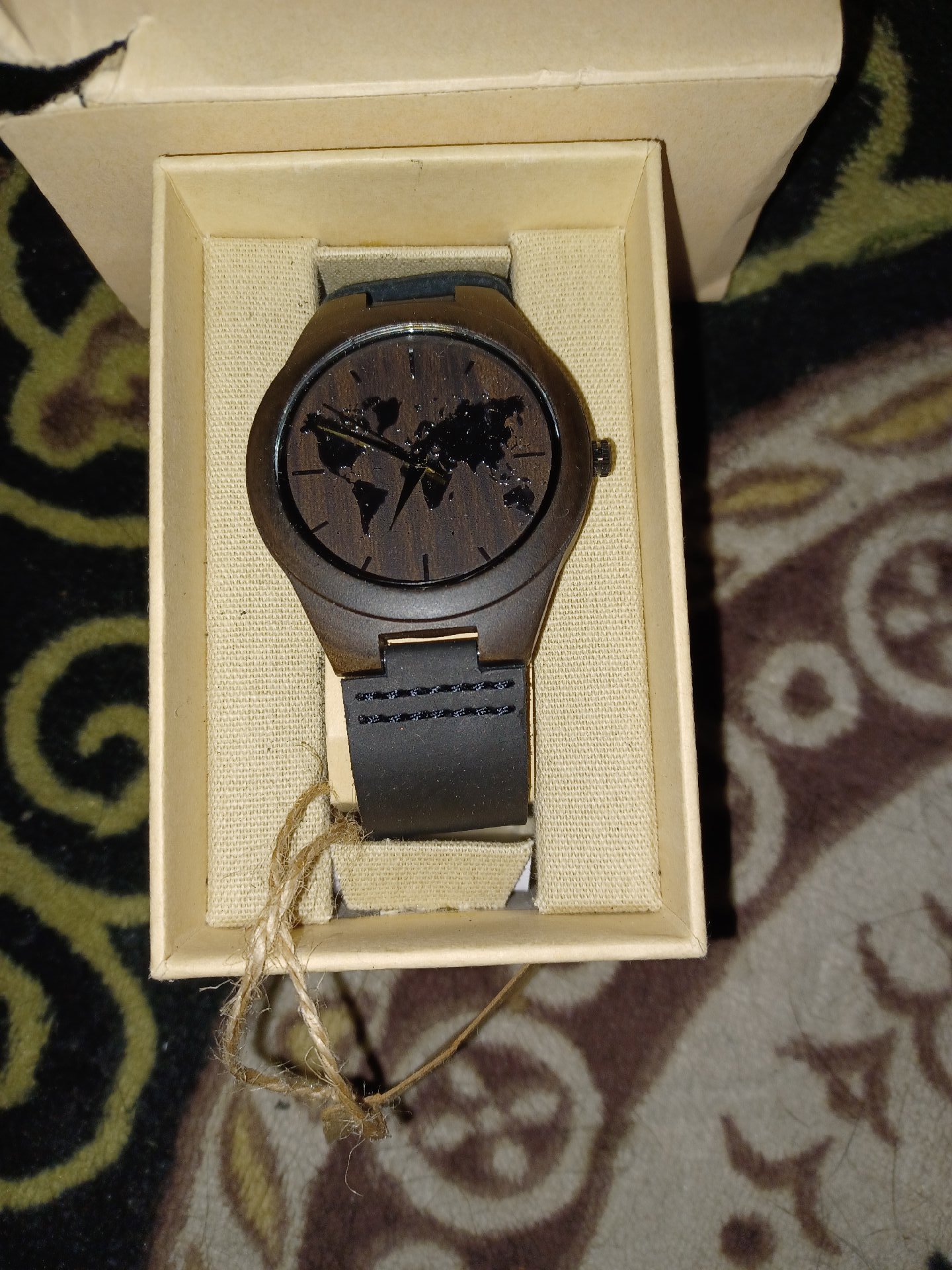 Wooden Watch with Leather Strap, Unbranded, One Size, Excellent condition — preloved on SilentSale®