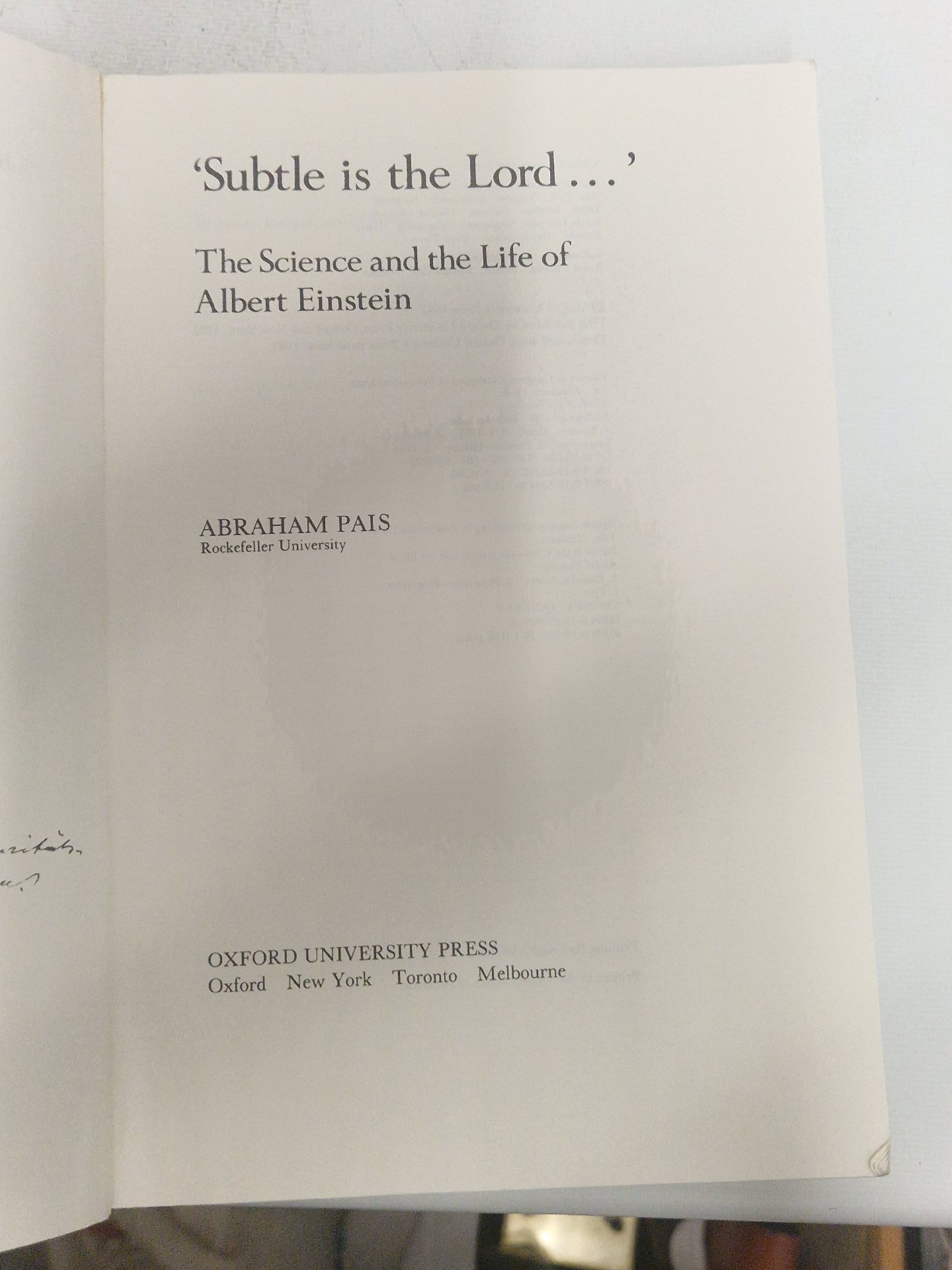 'Subtle is the Lord: The Science and the Life of Albert Einstein' by Abraham Pais, Unbranded, One Size, Good condition — preloved on SilentSale®