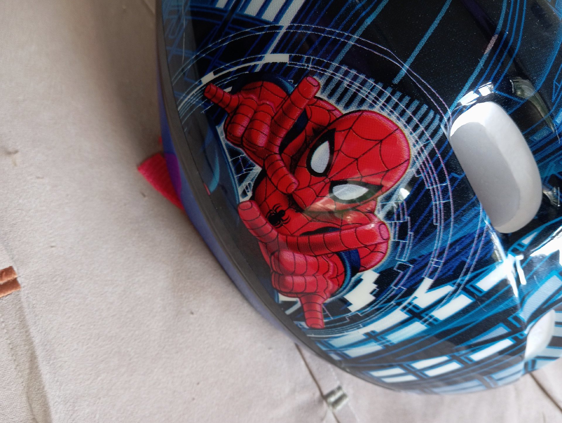 Ultimate Spider-Man Kids Bicycle Helmet Blue, Unbranded, S (50-52cm), Excellent condition — preloved on SilentSale®