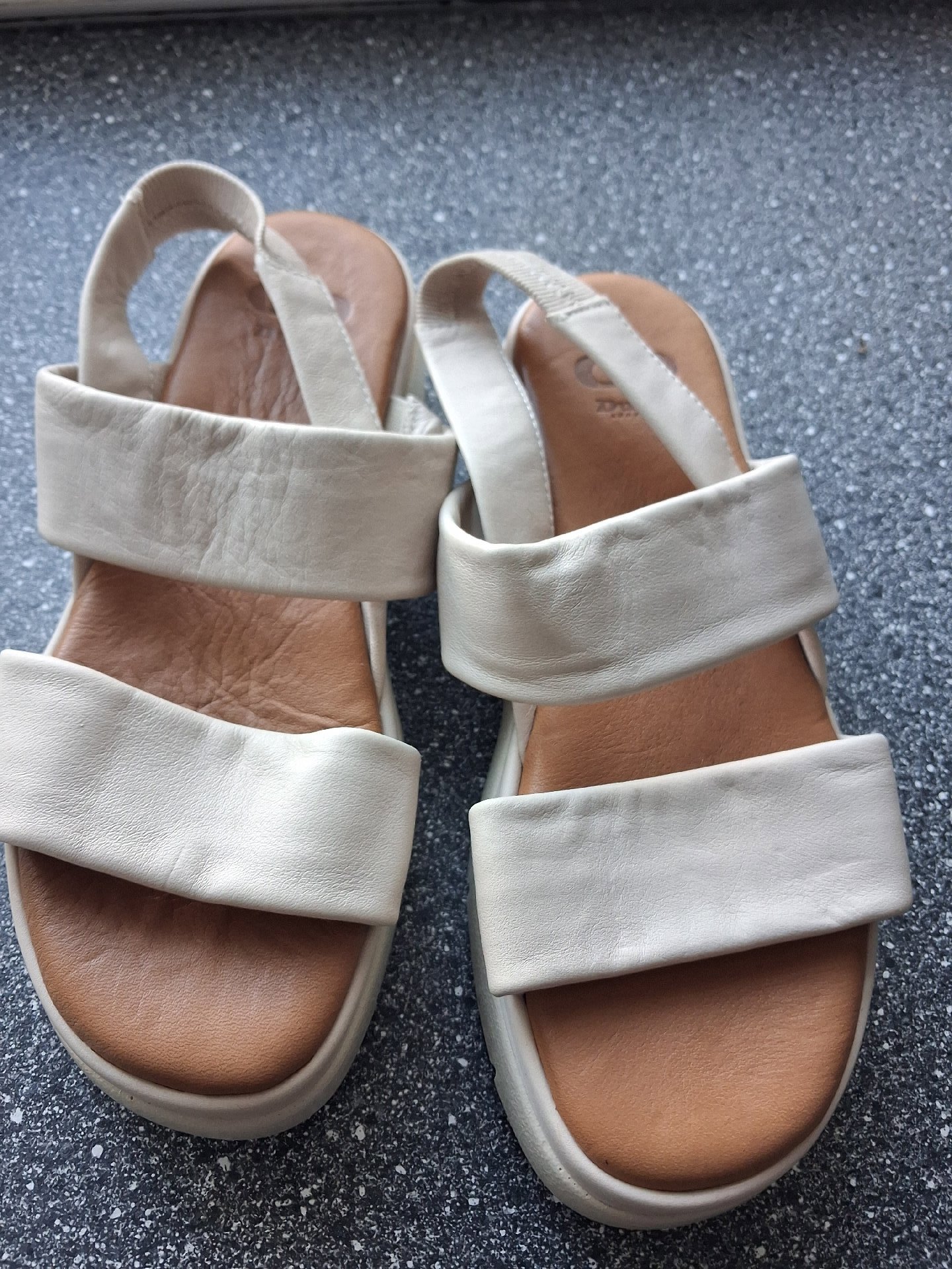 Dune White Leather Platform Sandals – UK 4, Dune, 4, Excellent condition — preloved on SilentSale®
