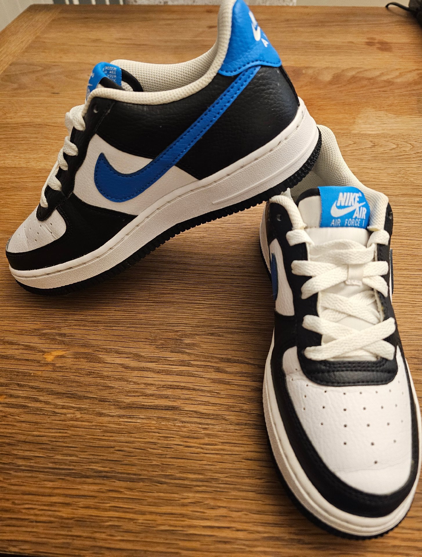 Nike Air Force 1 Low White Black Light Photo Blue (GS) size UK 5, Nike, 5, Like New condition — preloved on SilentSale®