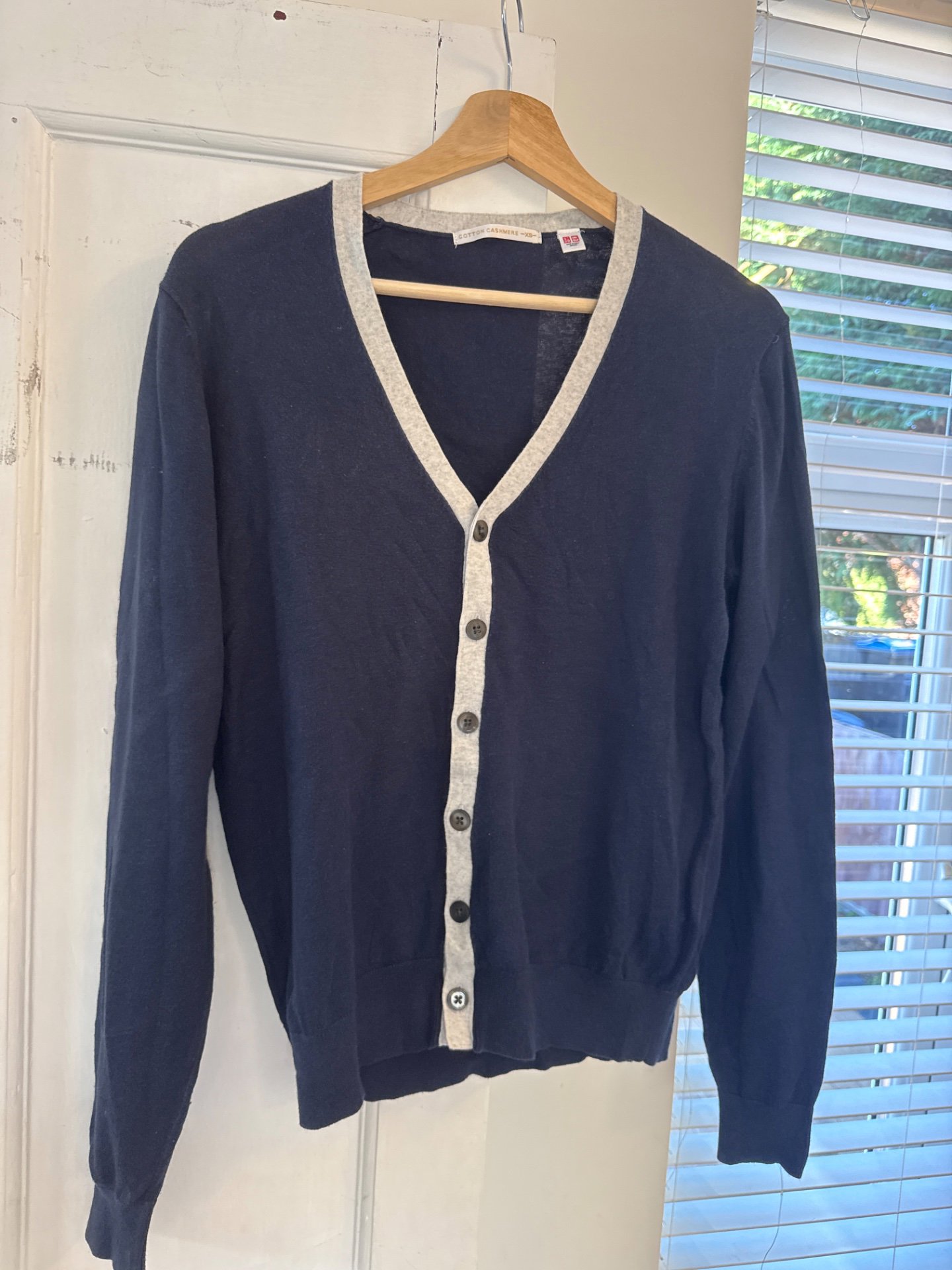 Navy Cardigan with Contrast Trim – Size M, Uniqlo, XS, Good condition — preloved on SilentSale®