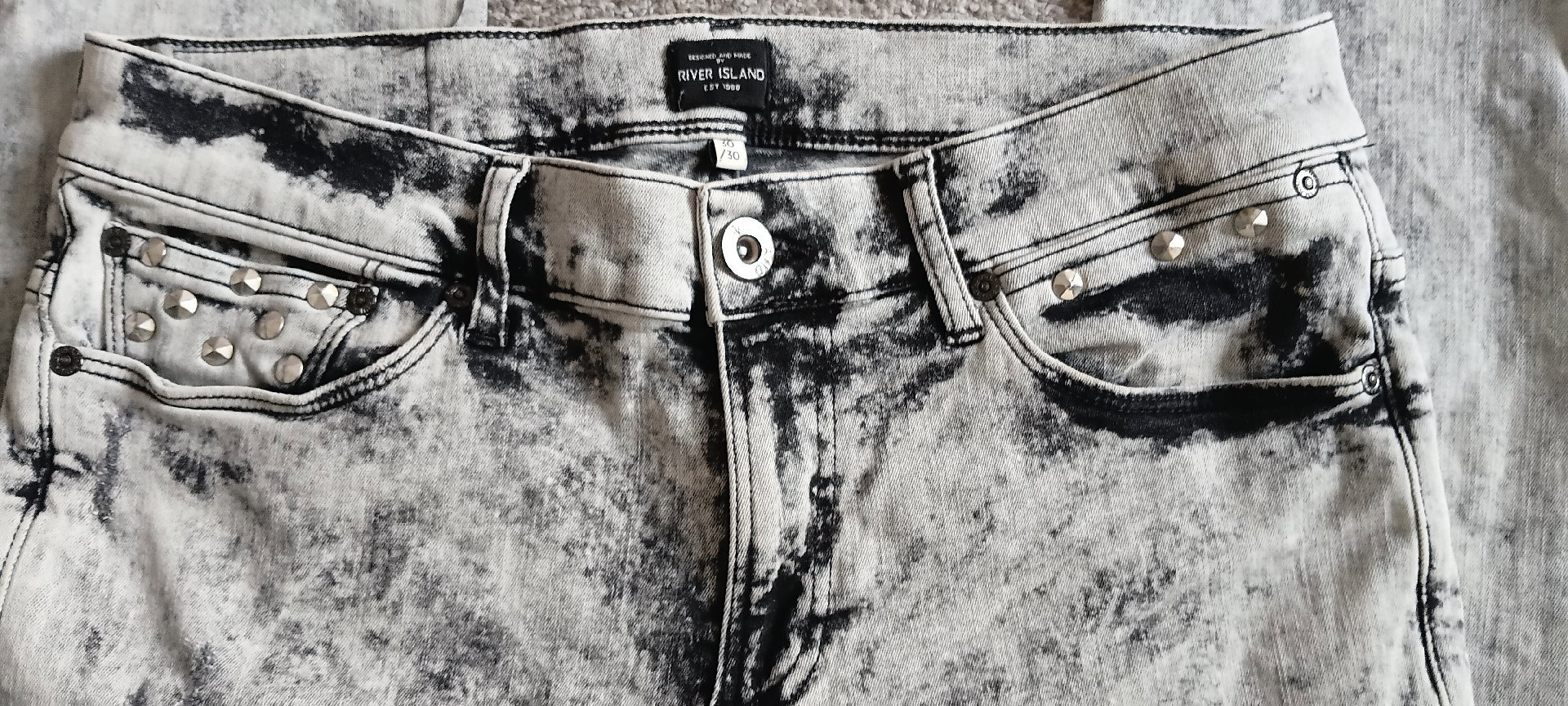 River Island Black Acid Wash Skinny Jeans – UK 30S, River Island, UK 30S, Excellent condition — preloved on SilentSale®