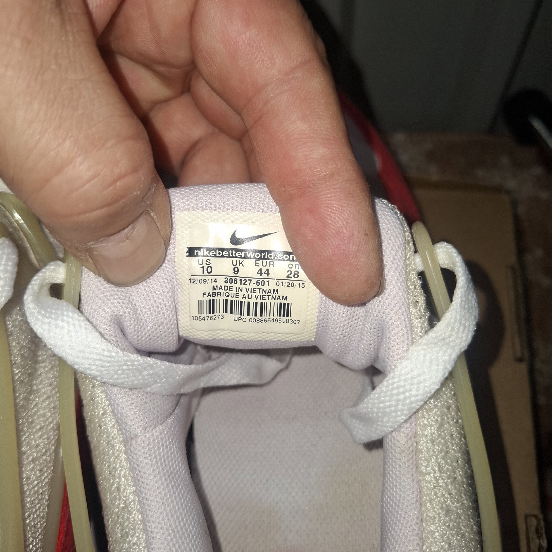 Nike Huarache Trainers – Red and Cream, Nike, 9, Good condition — preloved on SilentSale®