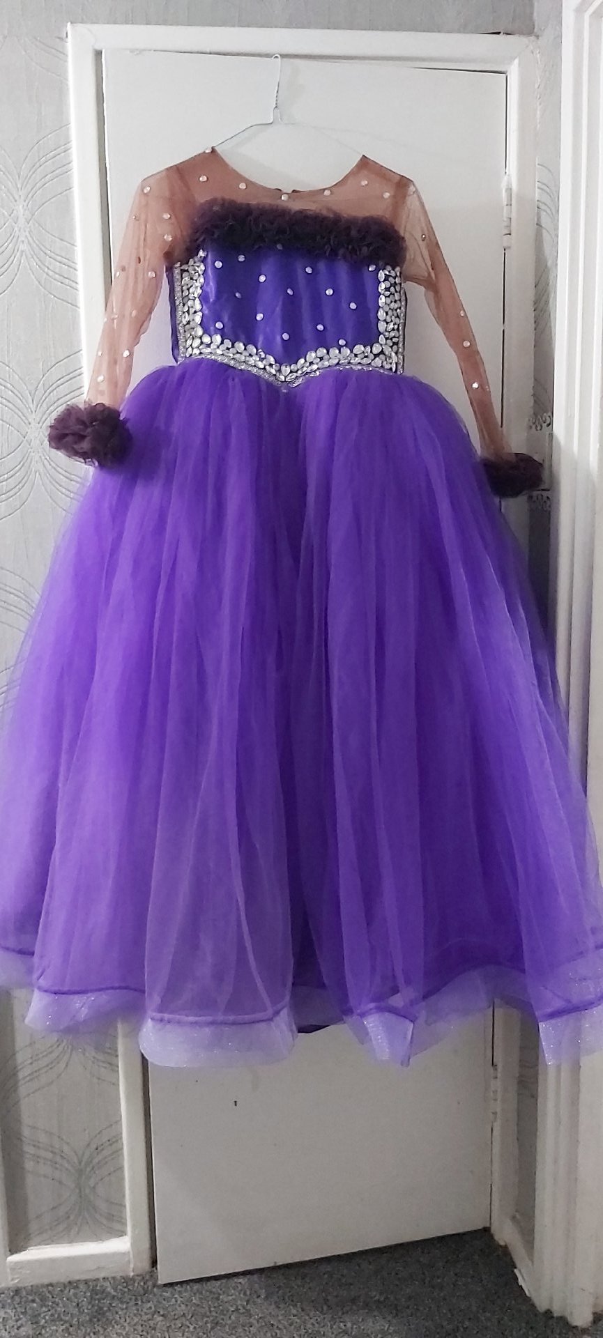 Purple Girls Party Dress with Tulle Skirt and Sequin Bodice, Unbranded, 10 years, Like New condition — preloved on SilentSale®