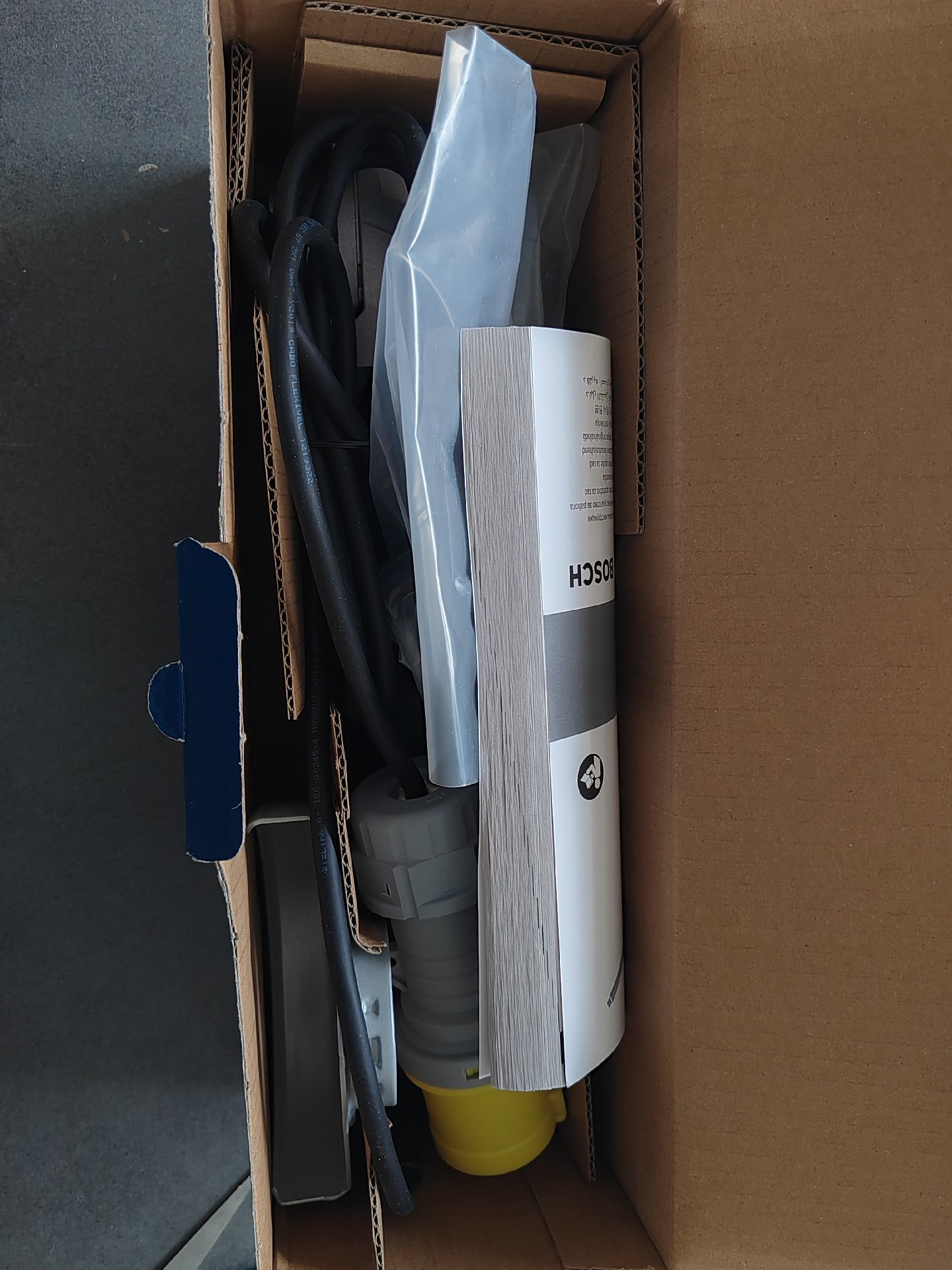 Bosch Angle grinder, Bosch, Small, New condition — preloved on SilentSale®