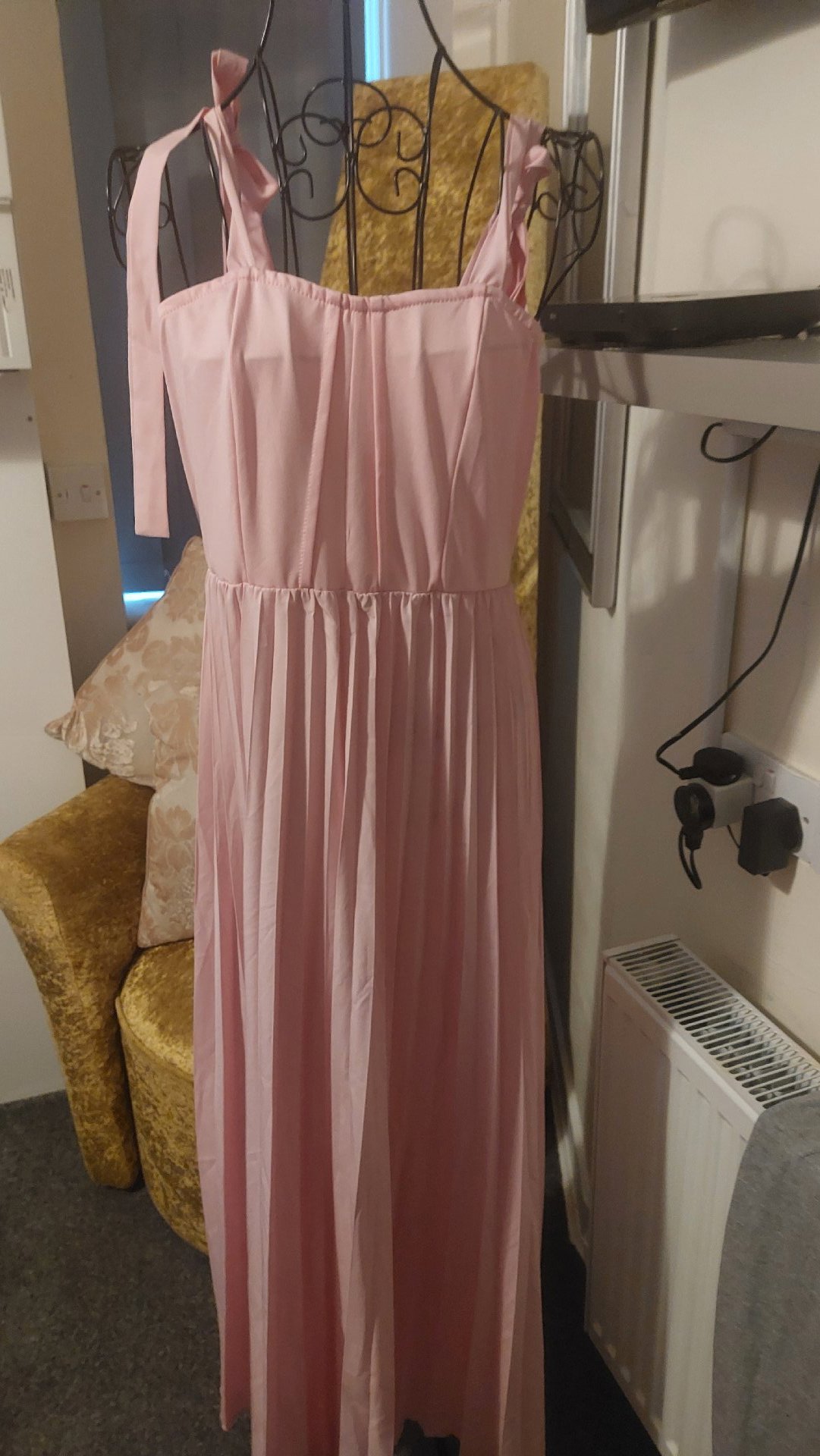 New ladies pink dress , yozy, 10, New condition — preloved on SilentSale®