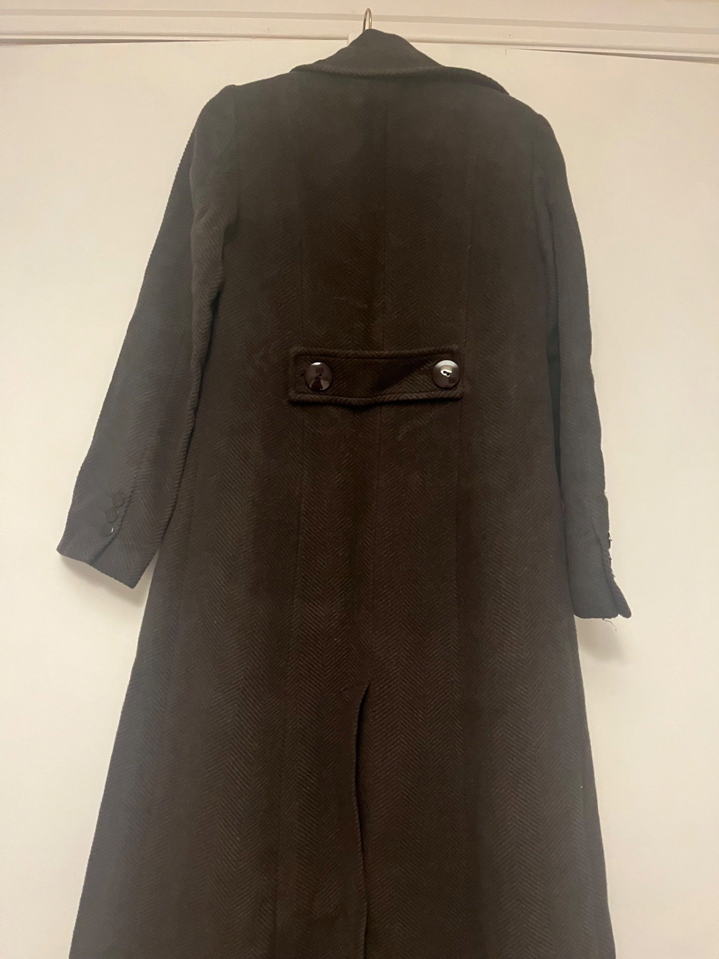Brown Long Wool Coat – Size M, Armani, 42, Excellent condition — preloved on SilentSale®