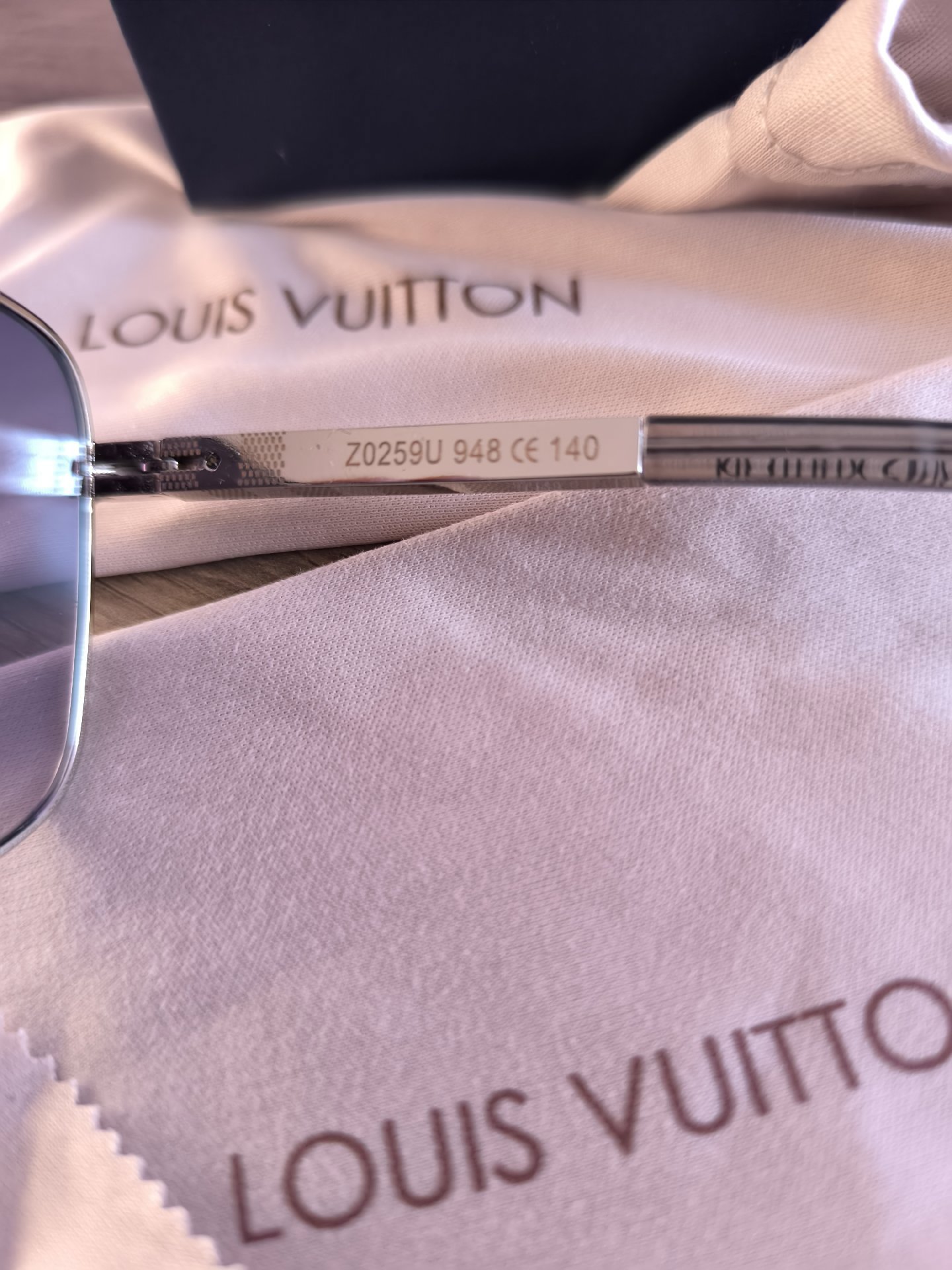 Louis Vuitton Silver Metal Aviator Sunglasses 59mm, Louis Vuitton, 59mm, Excellent condition — preloved on SilentSale®