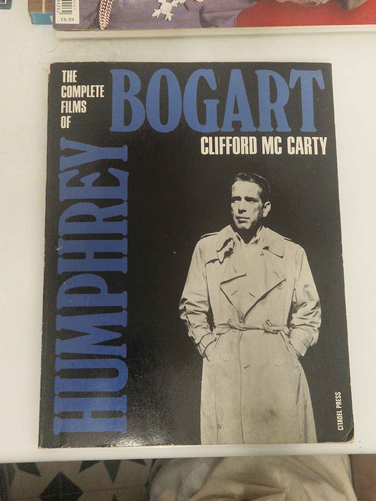 Book titled 'The Complete Films of Humphrey Bogart' by Clifford McCarty, Clifford, One Size, Good condition — preloved on SilentSale®