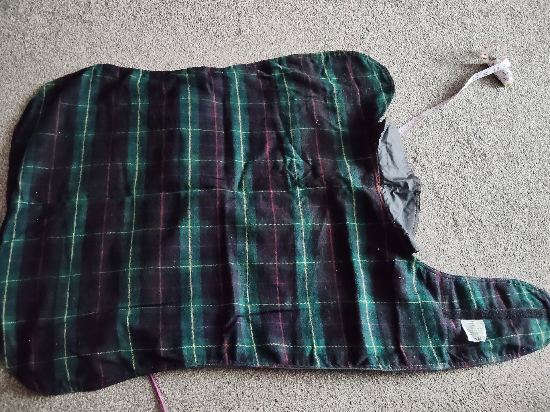 Wax dog coat, Unbranded, 30, New condition — preloved on SilentSale®