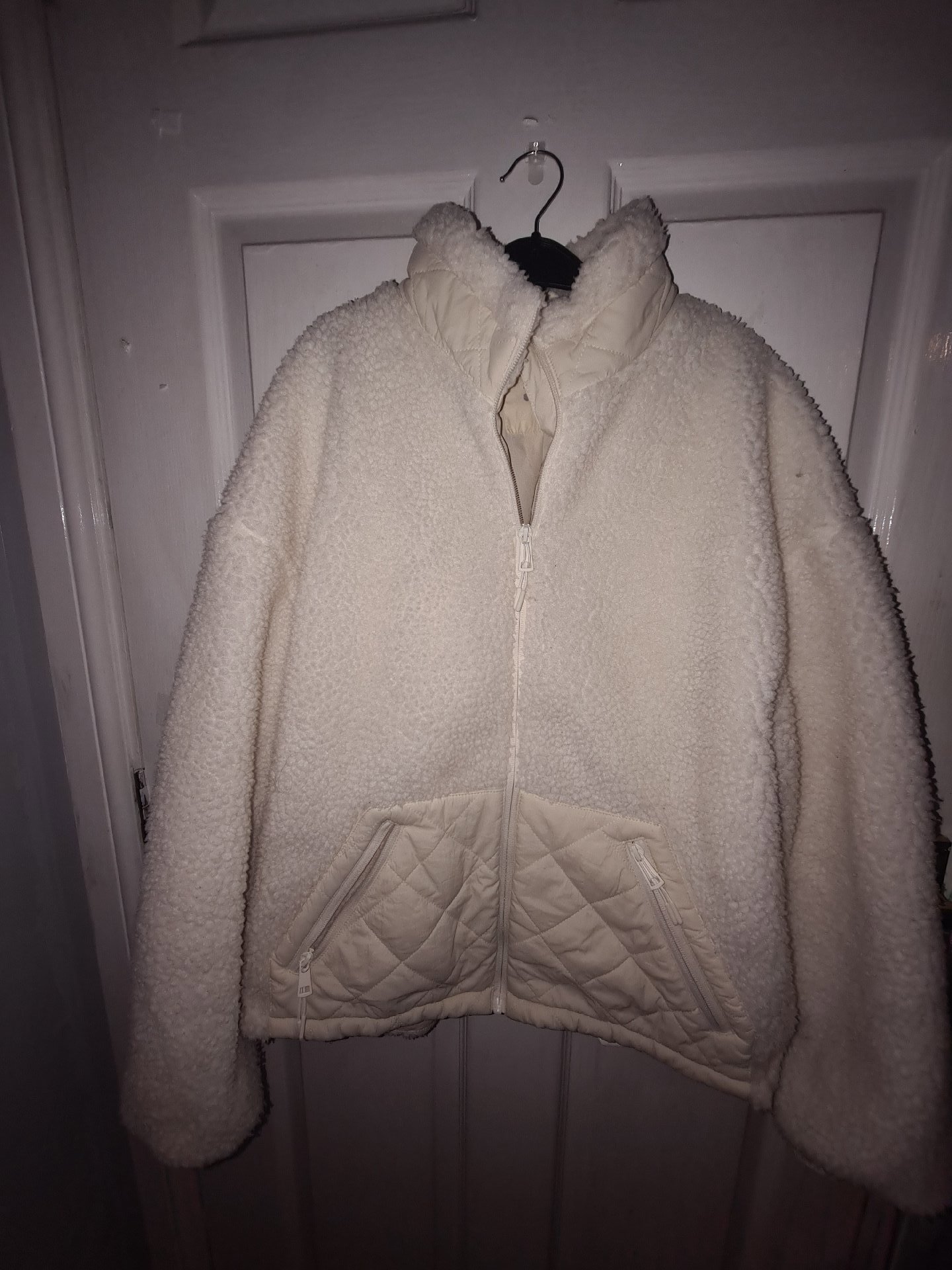 Souluxe Cream Sherpa Fleece Jacket Medium, Souluxe, 12, Excellent condition — preloved on SilentSale®