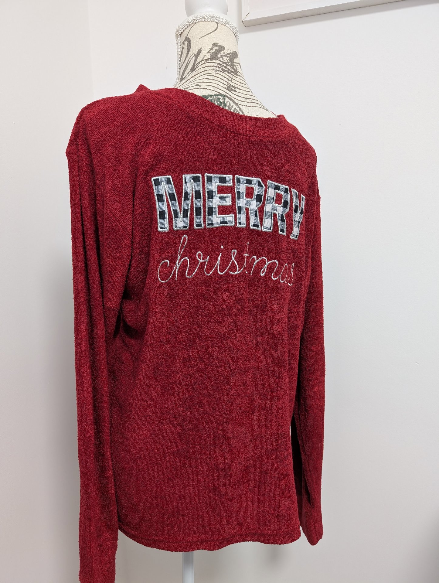 Royce Brand Red Merry Christmas Christmas Jumper XL, Royce Brand, XL, Excellent condition — preloved on SilentSale®