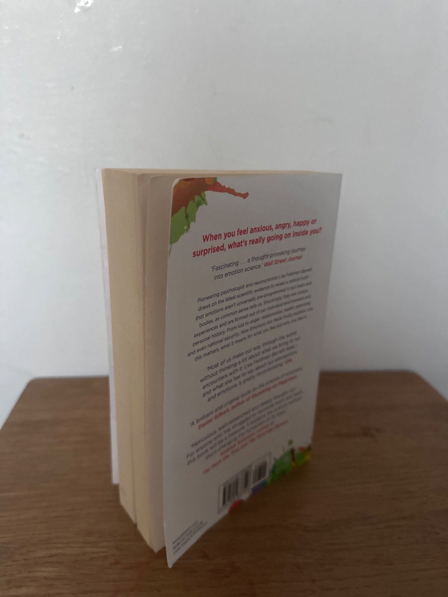 How Emotions Are Made by Lisa Feldman Barrett Paperback Book, Barrett, Paperback, Excellent condition — preloved on SilentSale®