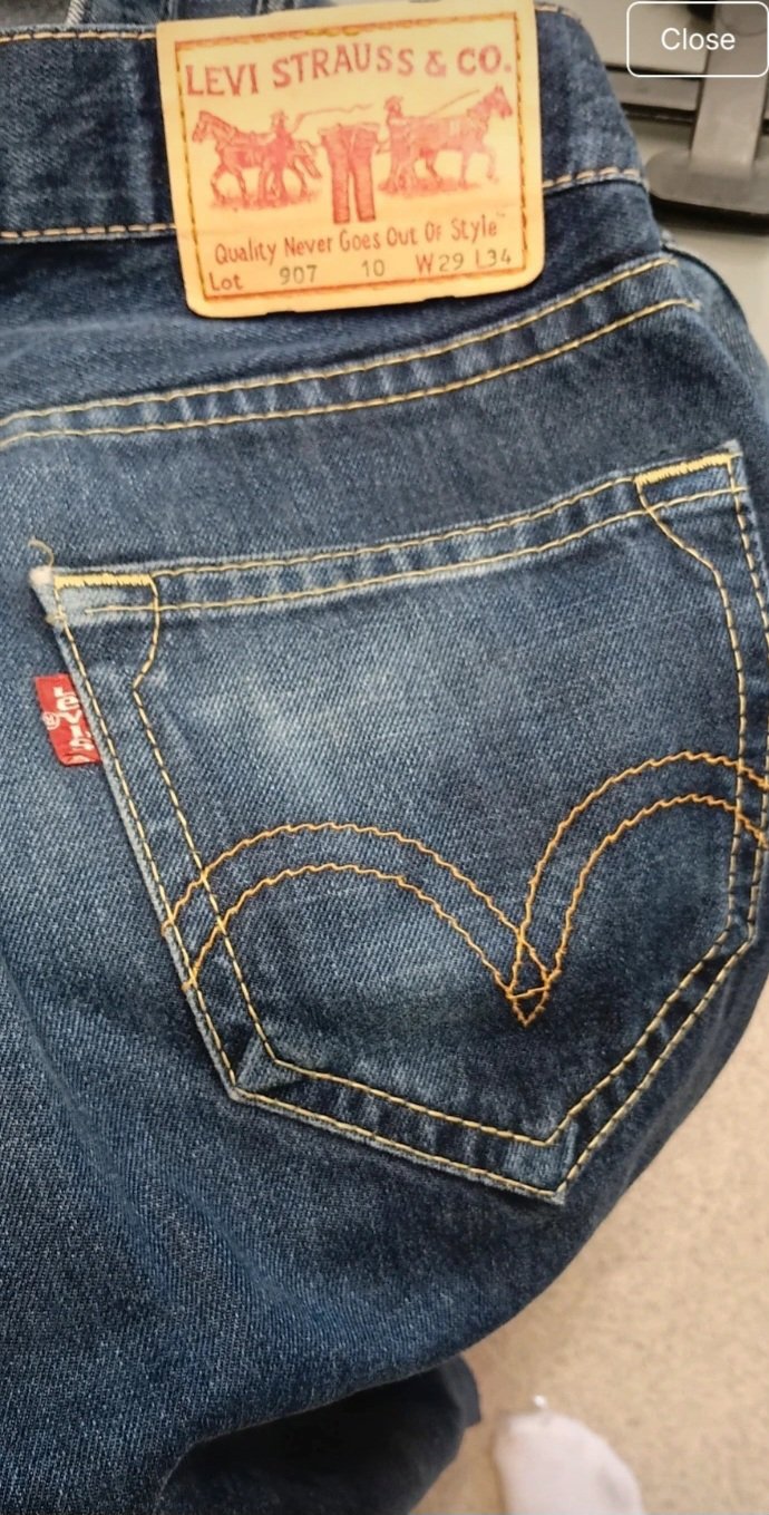 Levi's 907 Blue Denim Jeans W29 L34, Levi's, W29 L34, Excellent condition — preloved on SilentSale®