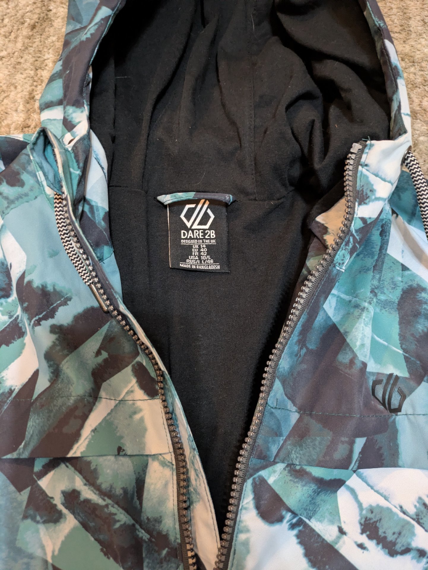 Dare 2b Blue Patterned Waterproof Hooded Jacket – UK 14, Dare 2b, 14, Excellent condition — preloved on SilentSale®