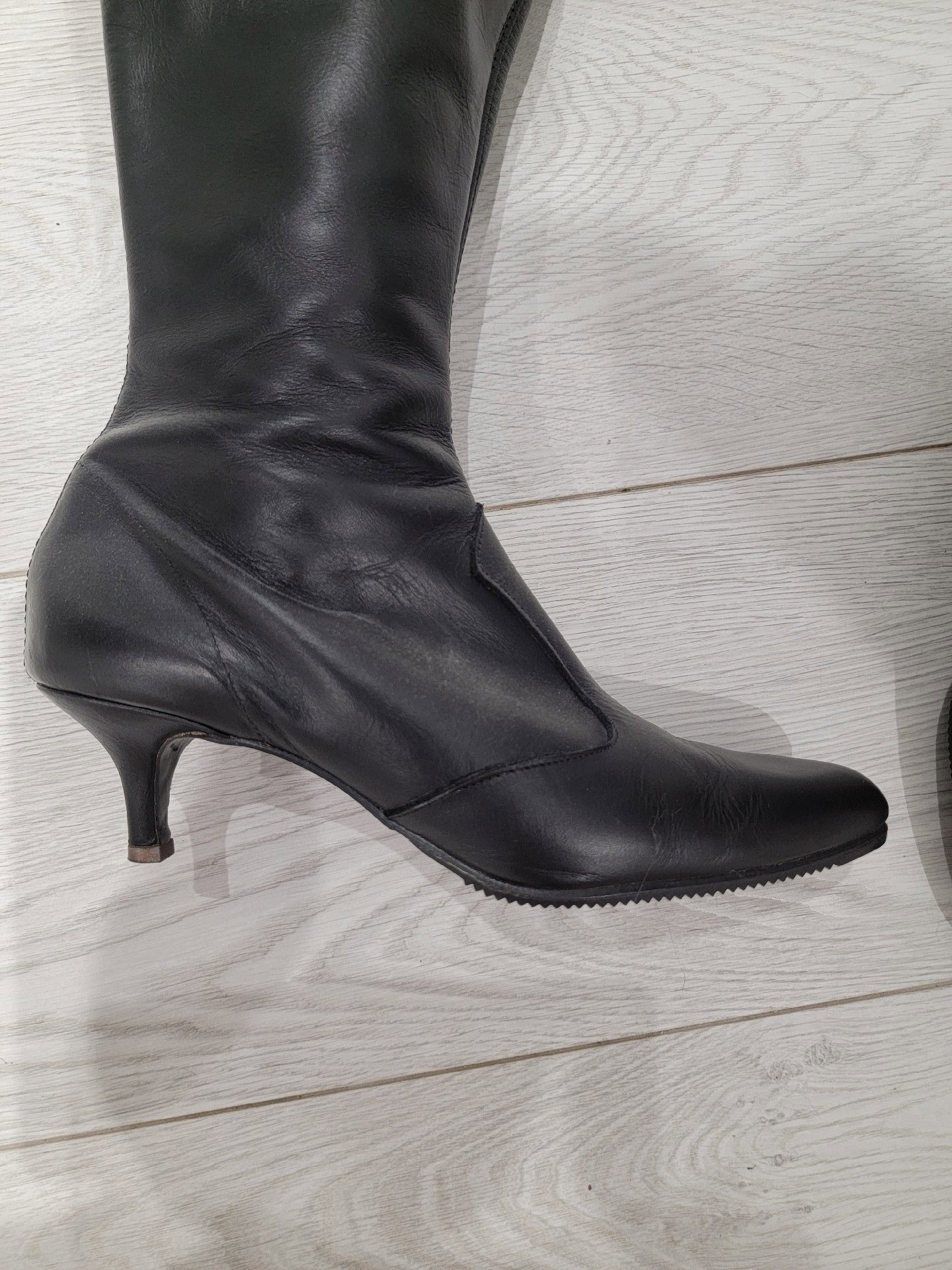 Black Leather Thigh High Boots, Leg San, 5, Good condition — preloved on SilentSale®