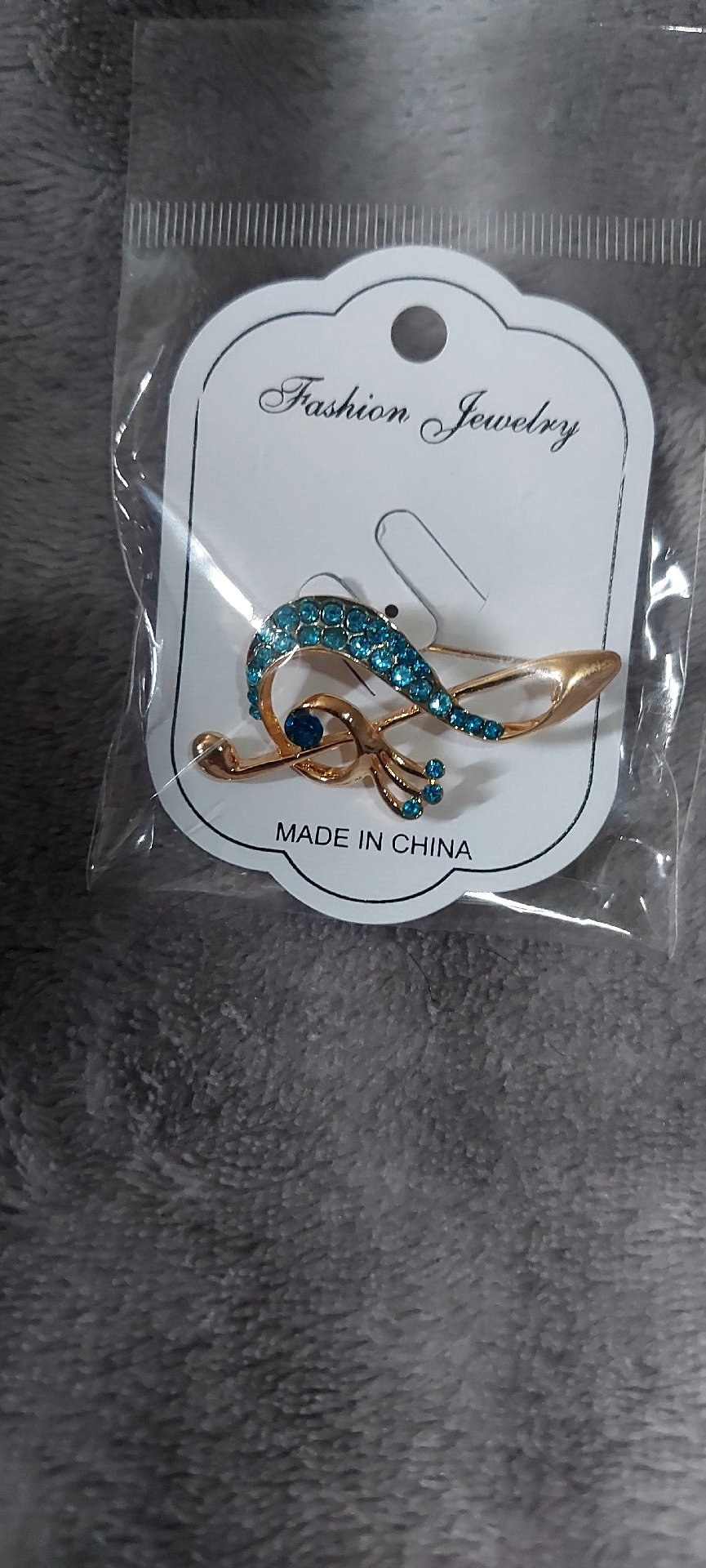 Blue Crystal Flower and Gold Tone Brooches Set, Gold Tone, One Size, New condition — preloved on SilentSale®