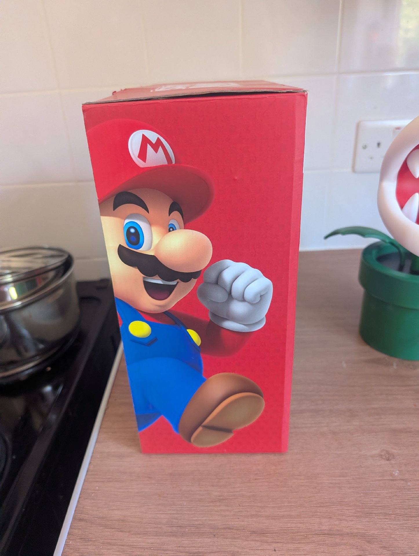 Super Mario Piranha Plant Posable Lamp USB Powered, Paladone, Medium, Excellent condition — preloved on SilentSale®