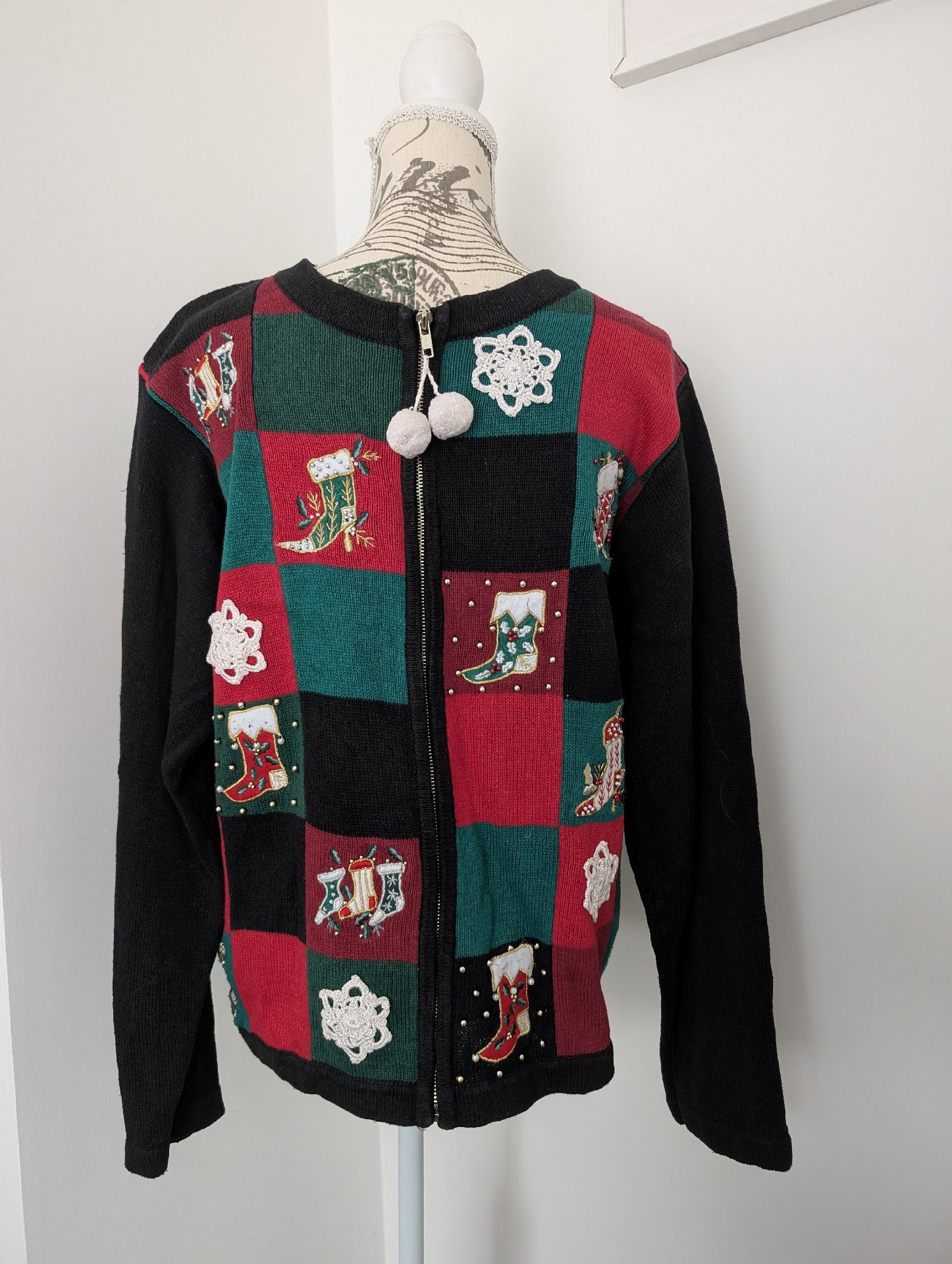 Victoria Jones Christmas Patterned Zip Cardigan Sweater XL, Victoria Jones, XL, Excellent condition — preloved on SilentSale®