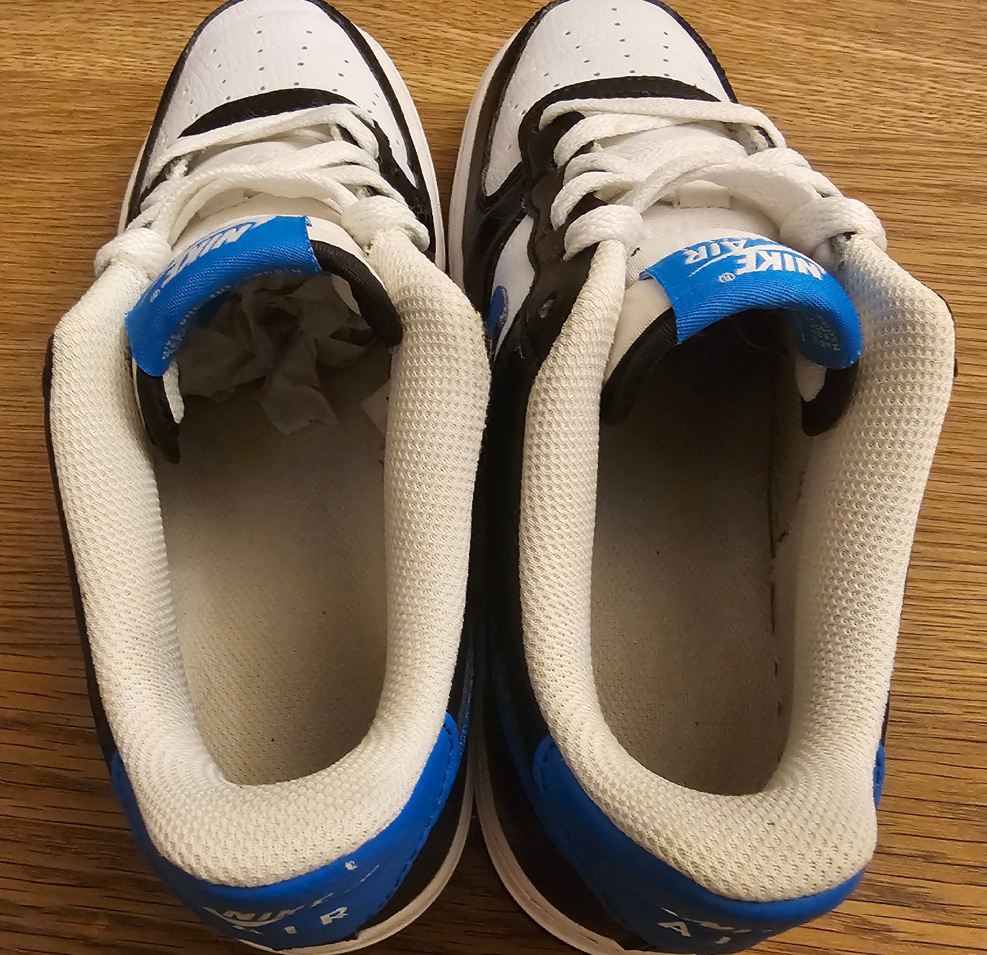 Nike Air Force 1 Low White Black Light Photo Blue (GS) size UK 5, Nike, 5, Like New condition — preloved on SilentSale®